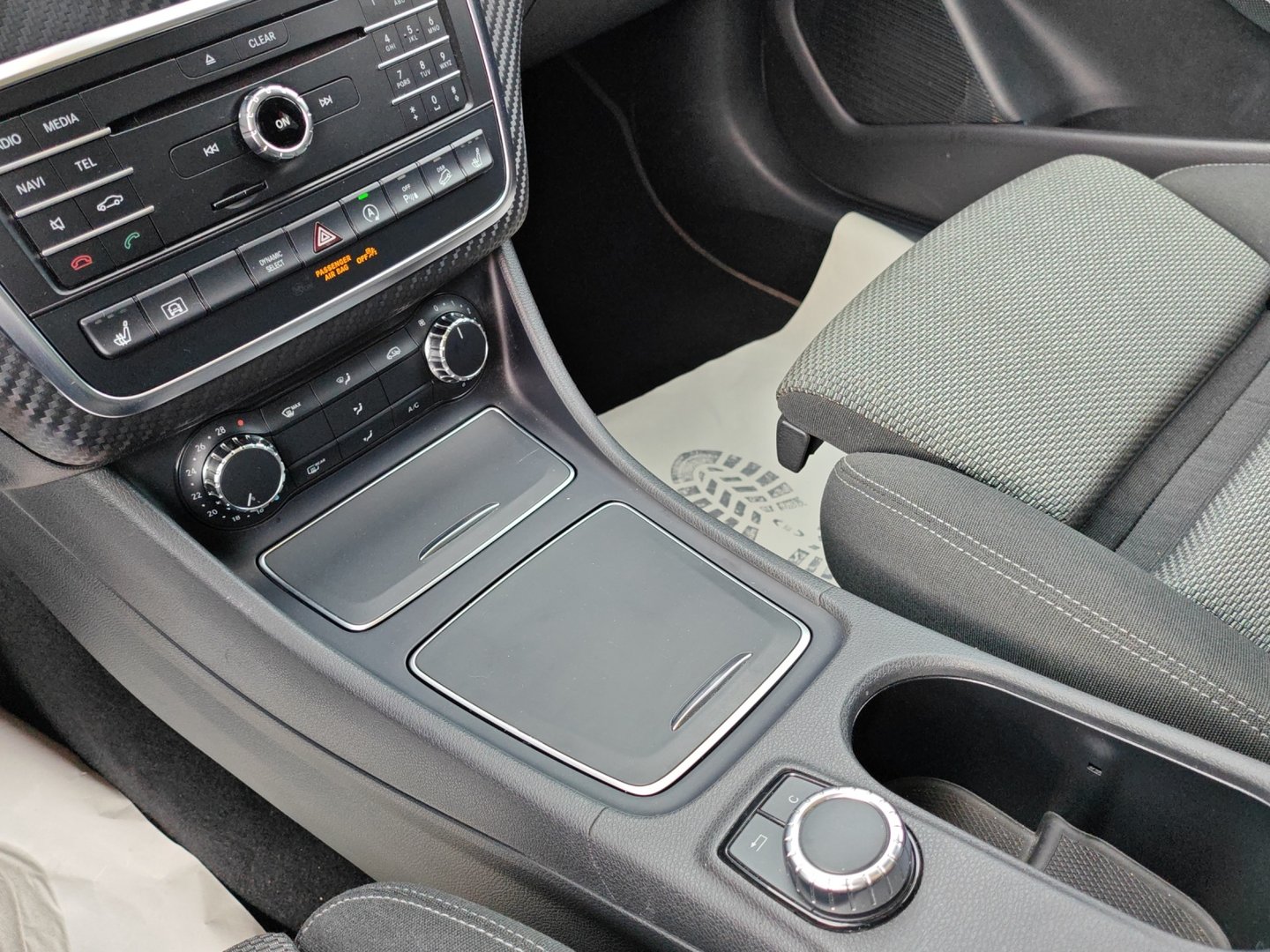 MERCEDES-BENZ GLA 220 4Matic 7G-DCT (GPS · DAB · 4x4 · Garantie)-image-14