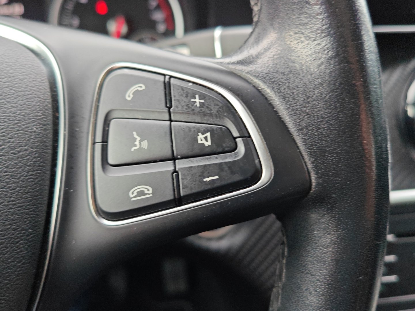 MERCEDES-BENZ GLA 220 4Matic 7G-DCT (GPS · DAB · 4x4 · Garantie)-image-16