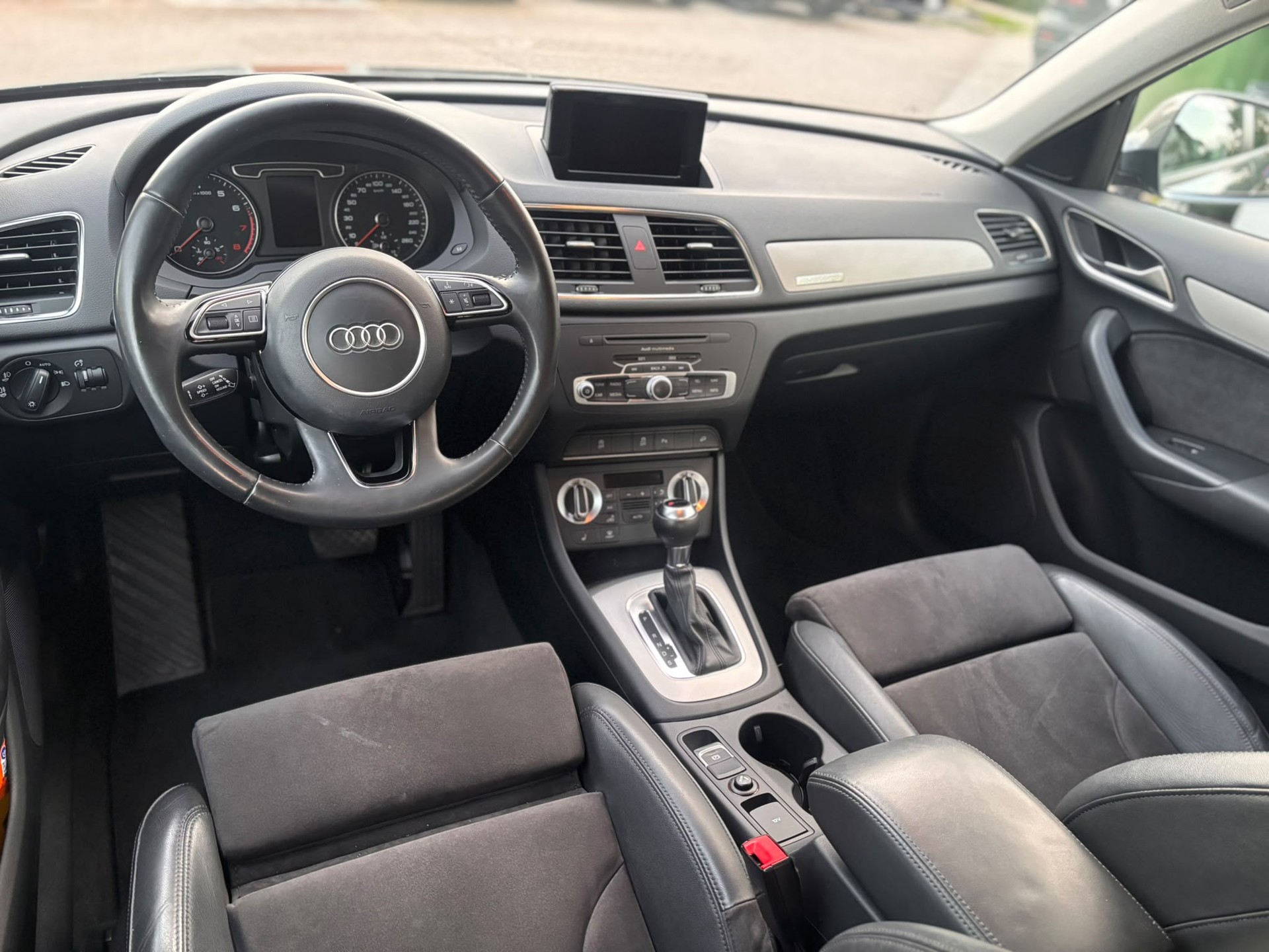 AUDI 2.0 TFSI quattro S-Tronic-image-4