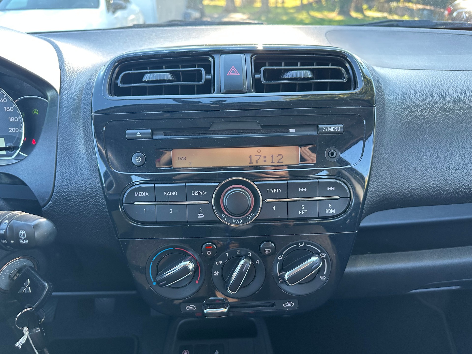 MITSUBISHI Space Star 1.0 Entry-image-8