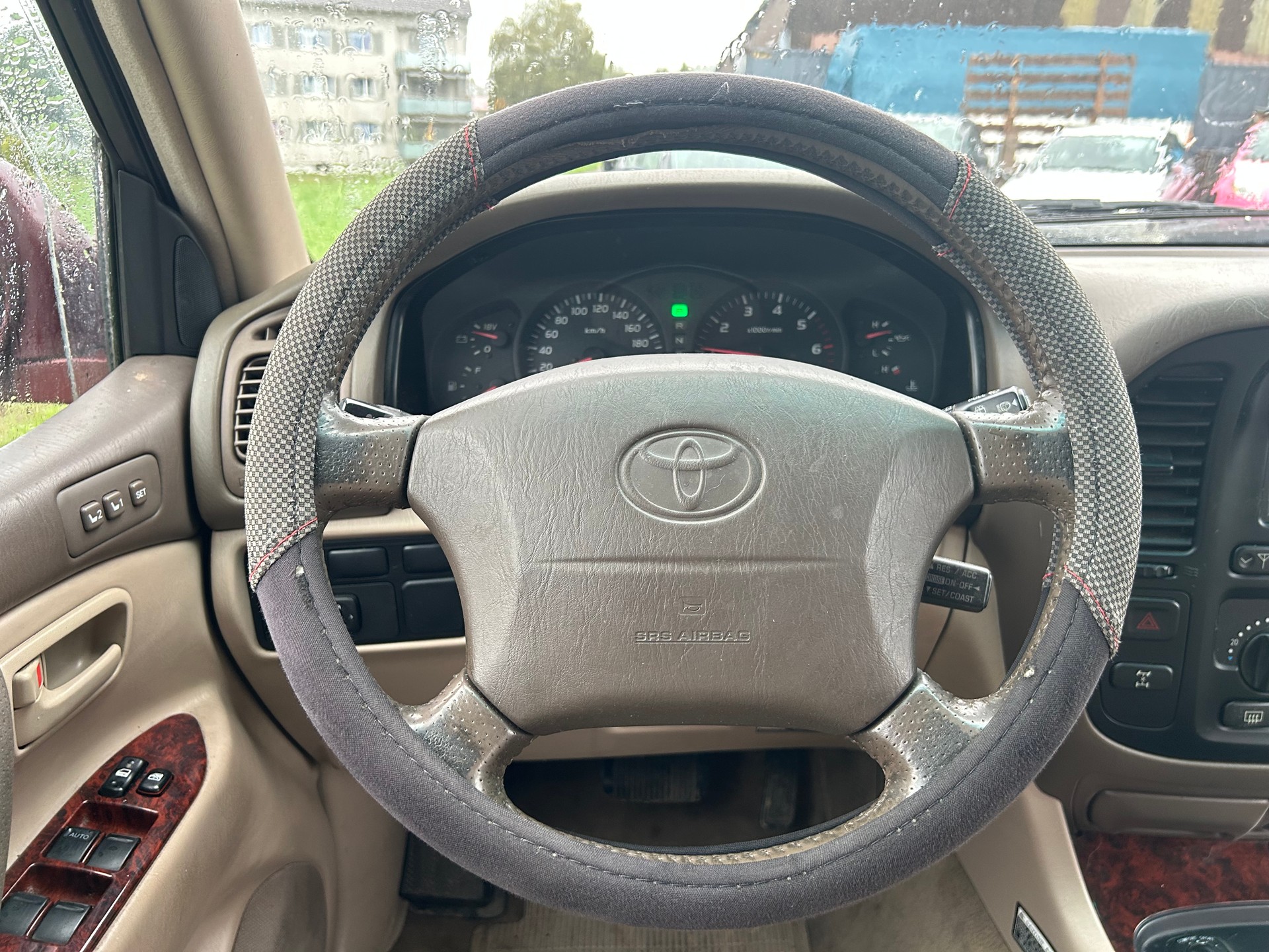 TOYOTA Land Cruiser 500 4.7-image-6