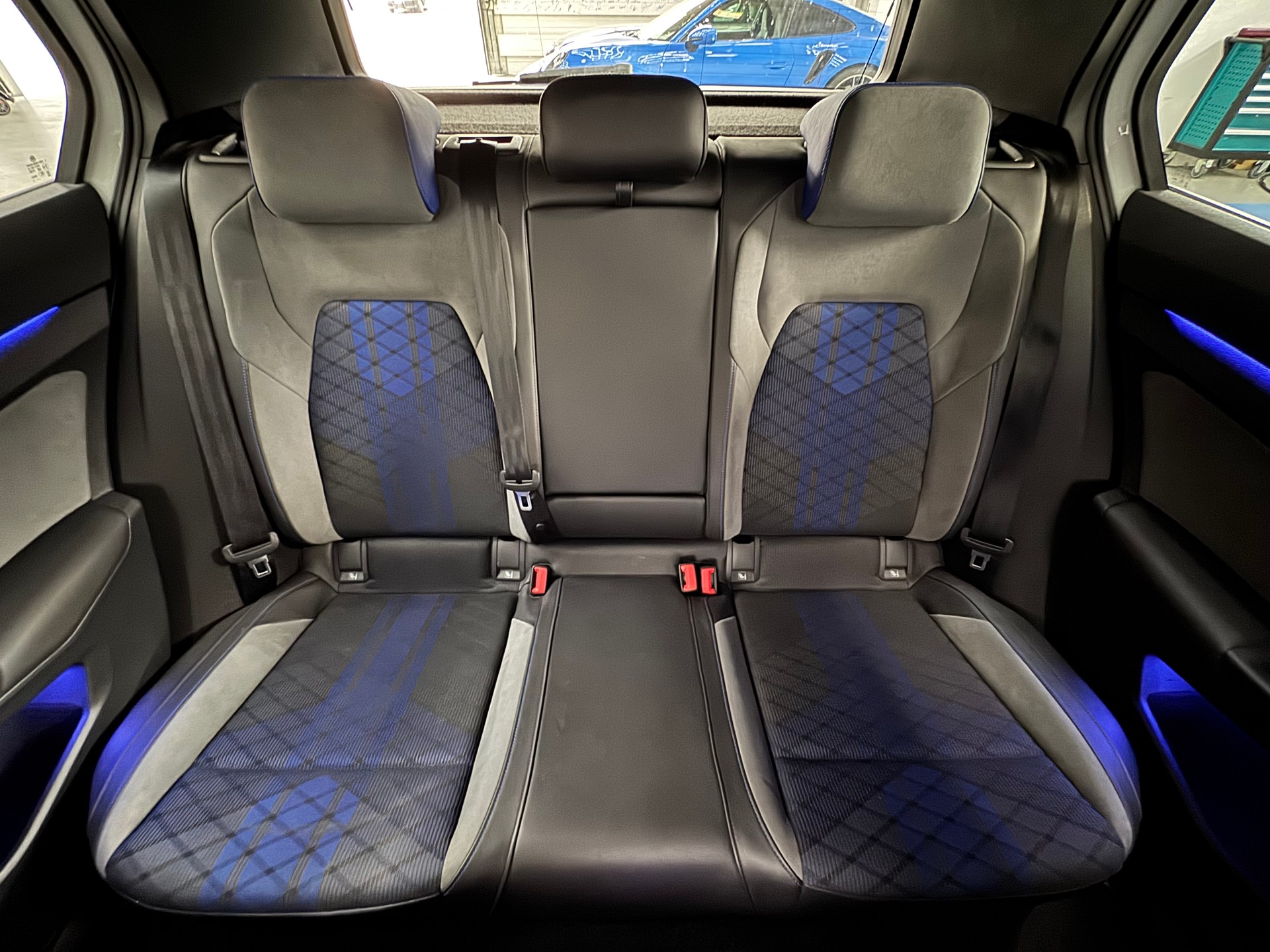 VW Golf 2.0 TSI R DSG 4Motion-image-26