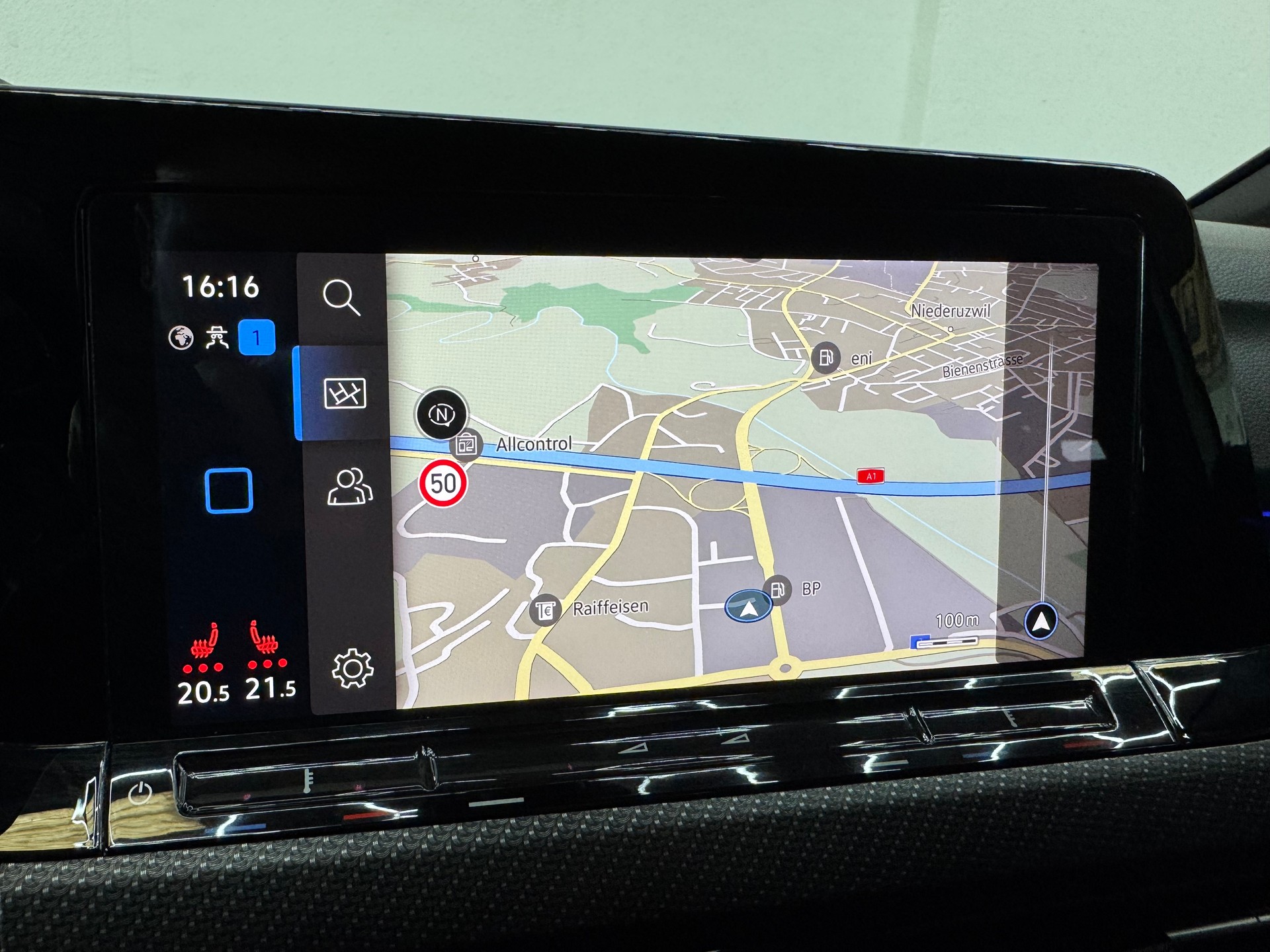 VW Golf 2.0 TSI R DSG 4Motion-image-17