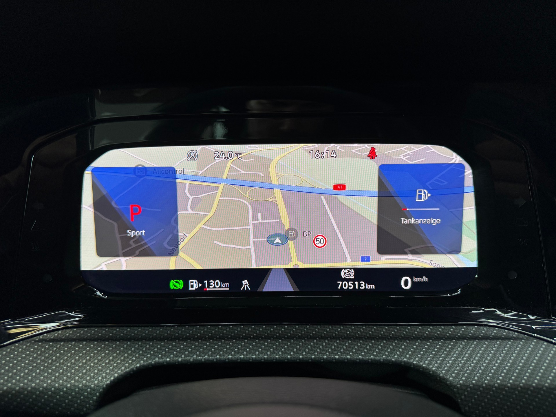 VW Golf 2.0 TSI R DSG 4Motion-image-12