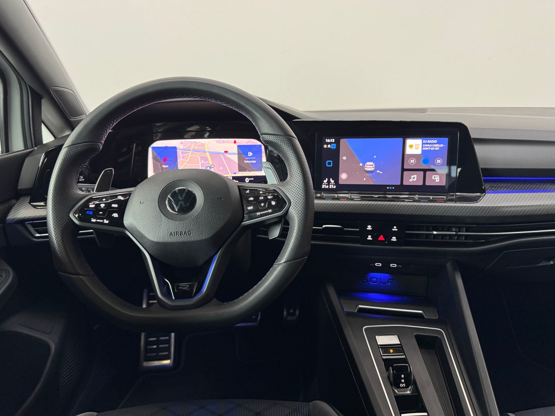 VW Golf 2.0 TSI R DSG 4Motion-image-15