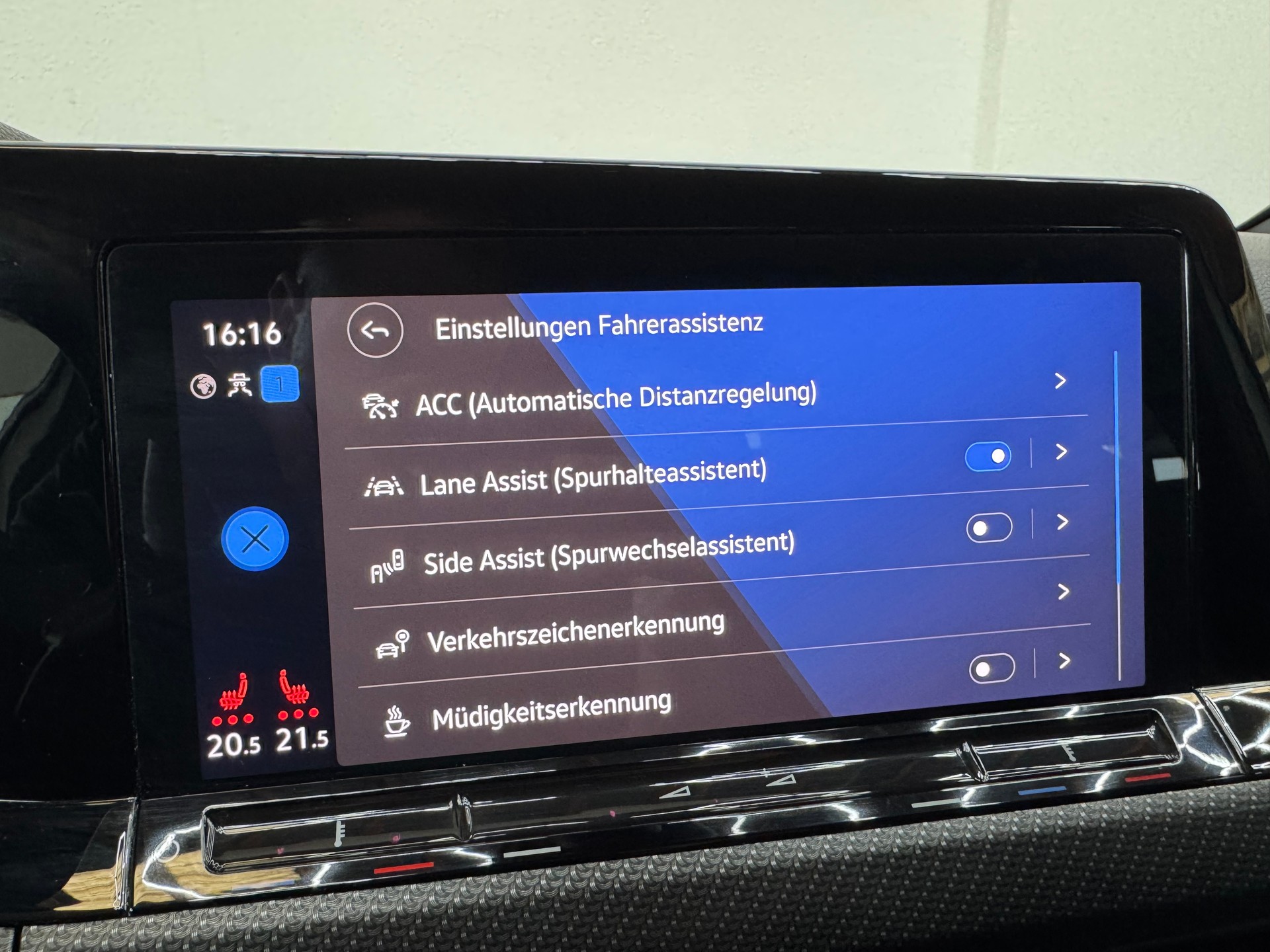 VW Golf 2.0 TSI R DSG 4Motion-image-20