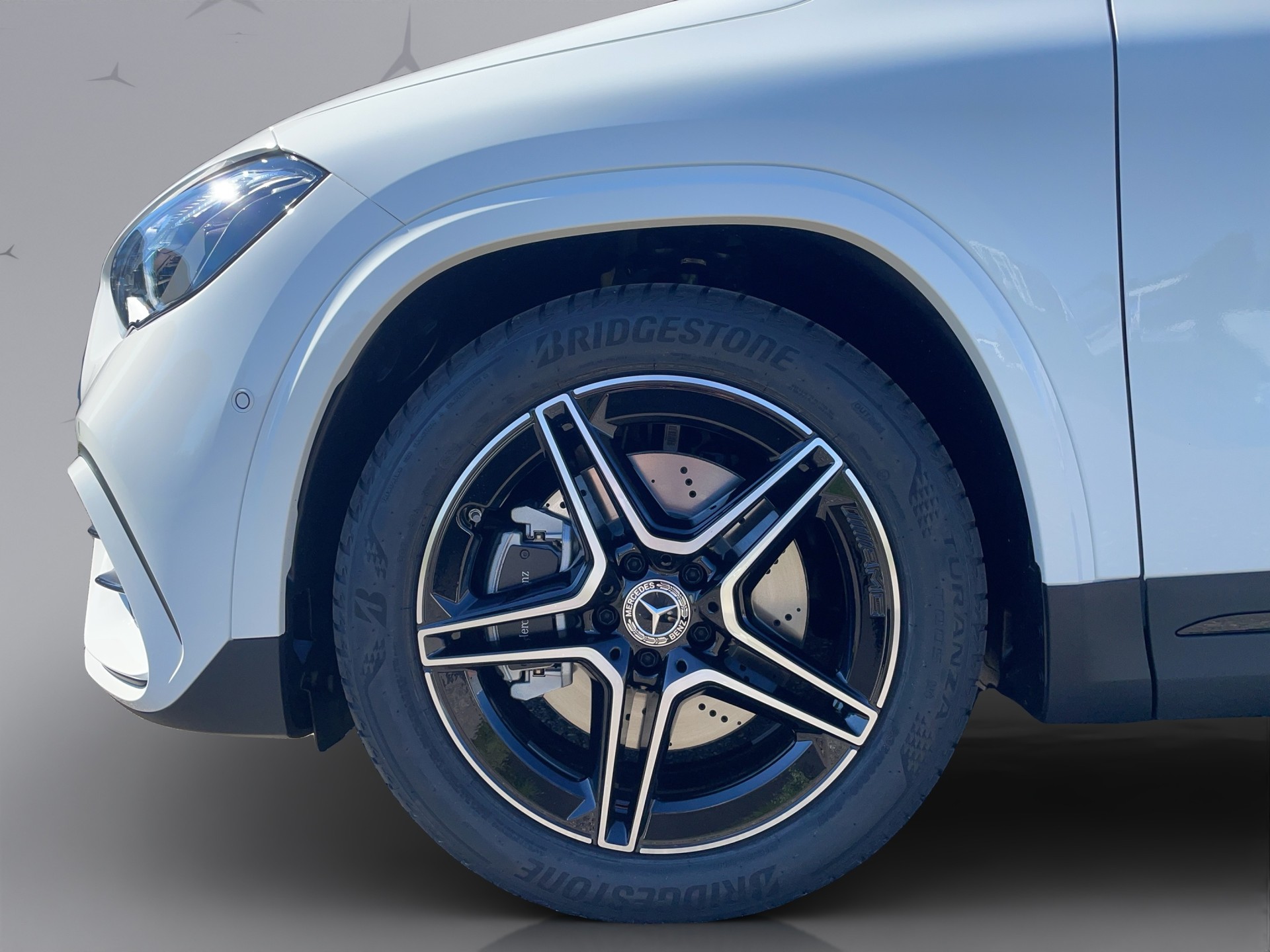 MERCEDES-BENZ GLA-Klasse H247 GLA 250 Swiss Star AMG Line 4matic-image-2
