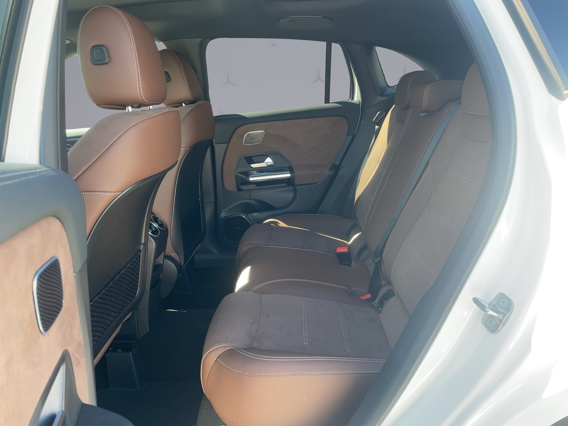 MERCEDES-BENZ GLA-Klasse H247 GLA 250 Swiss Star AMG Line 4matic-image-12