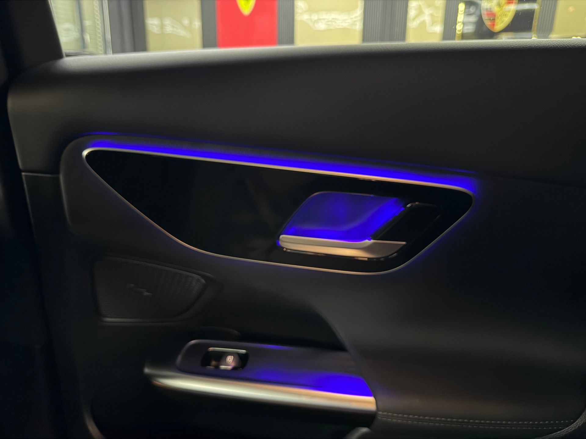 MERCEDES-BENZ C 220 d T 4Matic Avantgarde-image-16