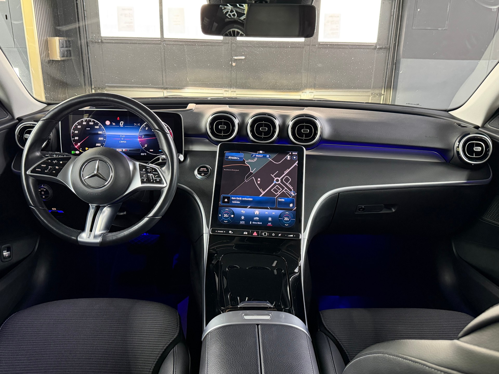 MERCEDES-BENZ C 220 d T 4Matic Avantgarde-image-12