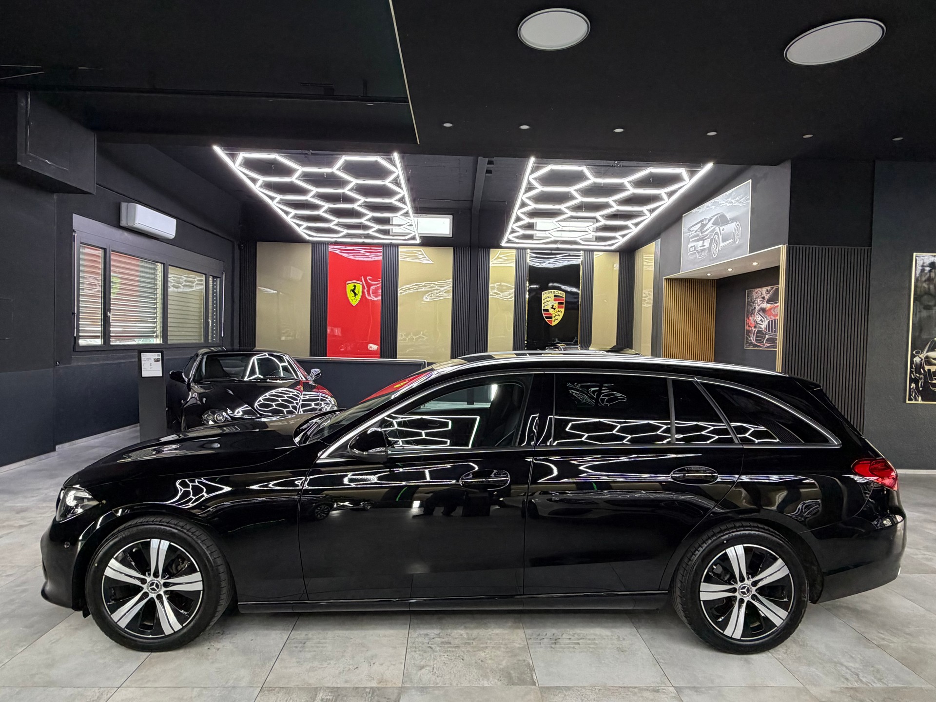 MERCEDES-BENZ C 220 d T 4Matic Avantgarde-image-7