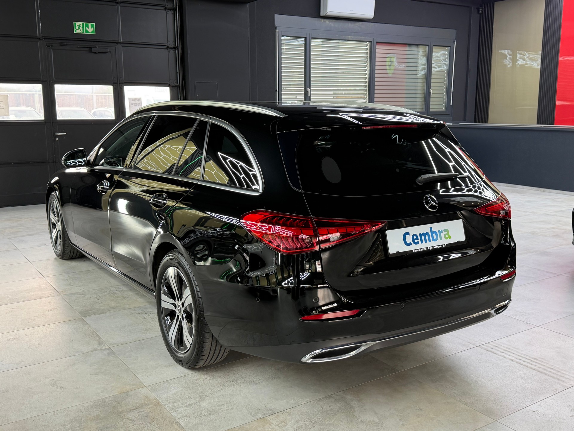MERCEDES-BENZ C 220 d T 4Matic Avantgarde-image-6