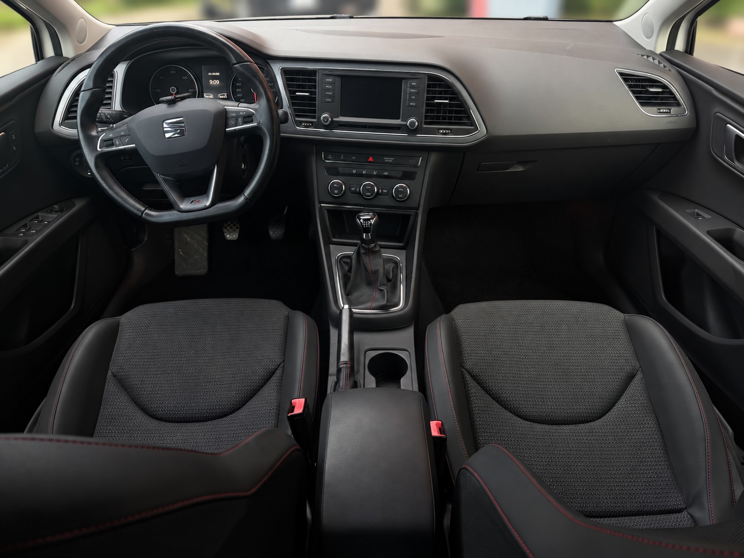 SEAT Leon ST 2.0 TDI FR 4Drive-image-9