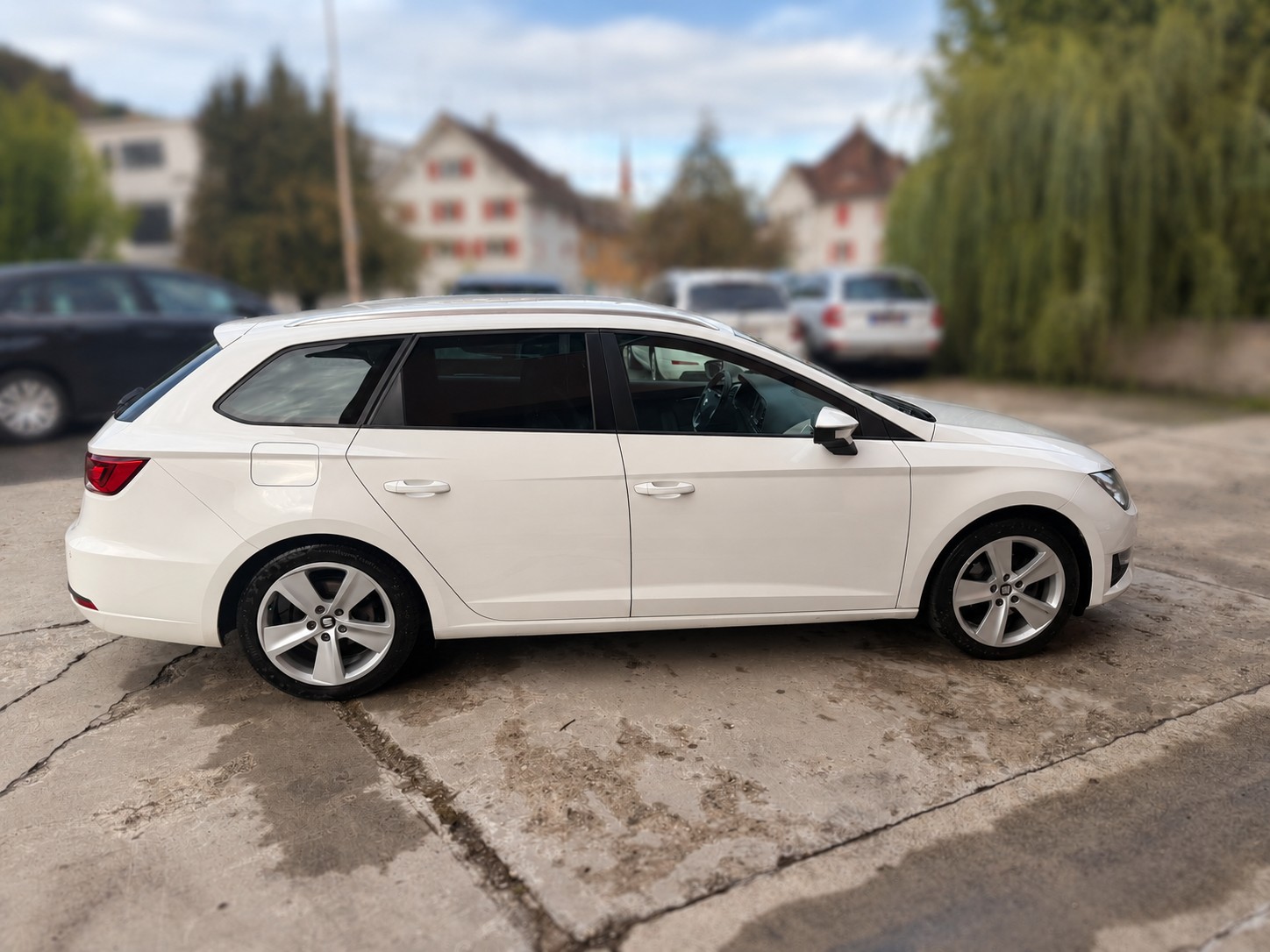 SEAT Leon ST 2.0 TDI FR 4Drive-image-6