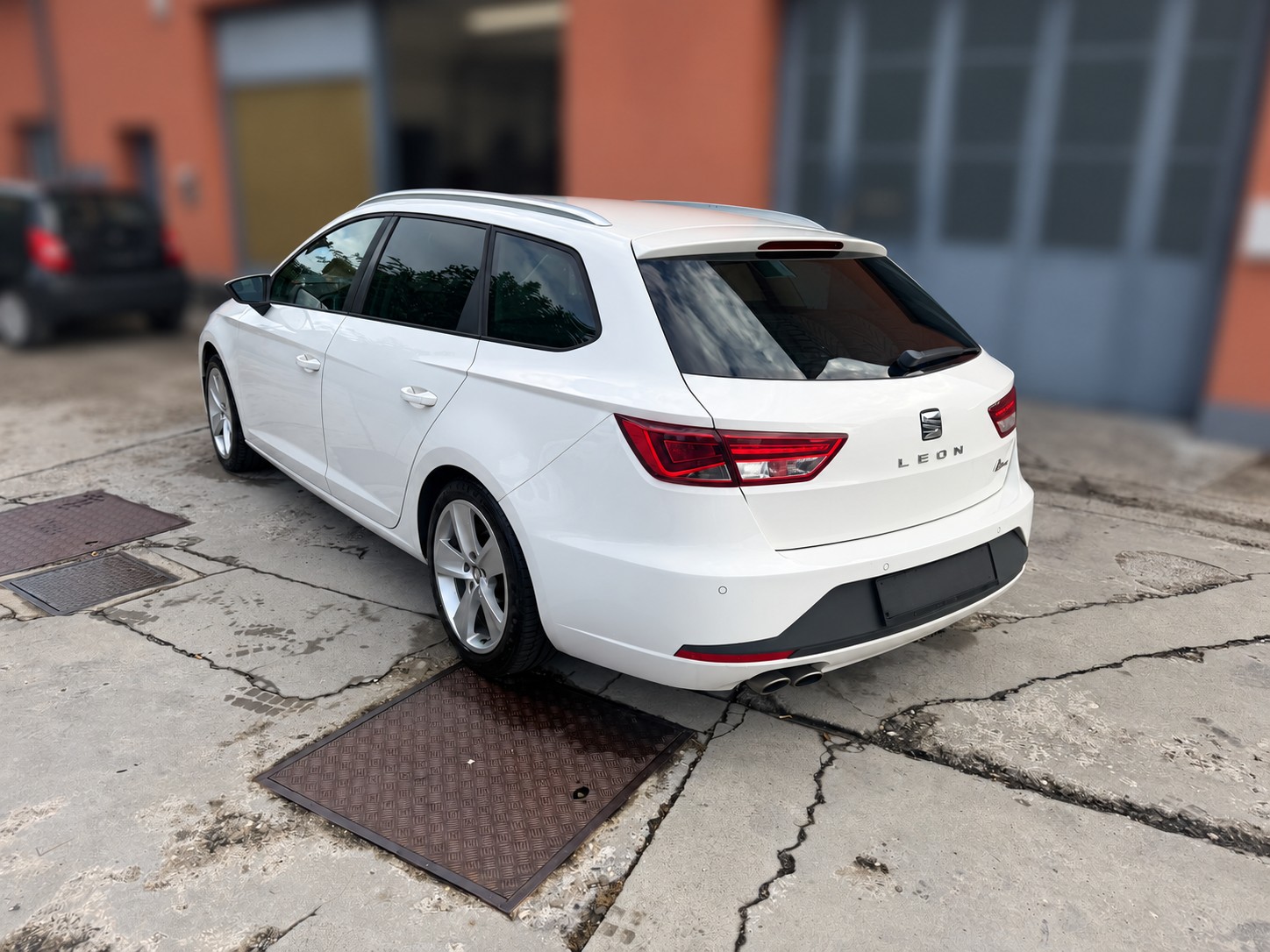 SEAT Leon ST 2.0 TDI FR 4Drive-image-2