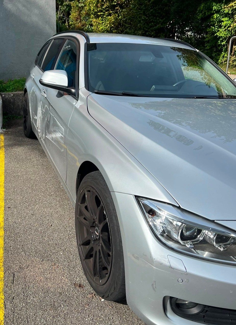 BMW 318d Touring Sport Line Steptronic-image-6