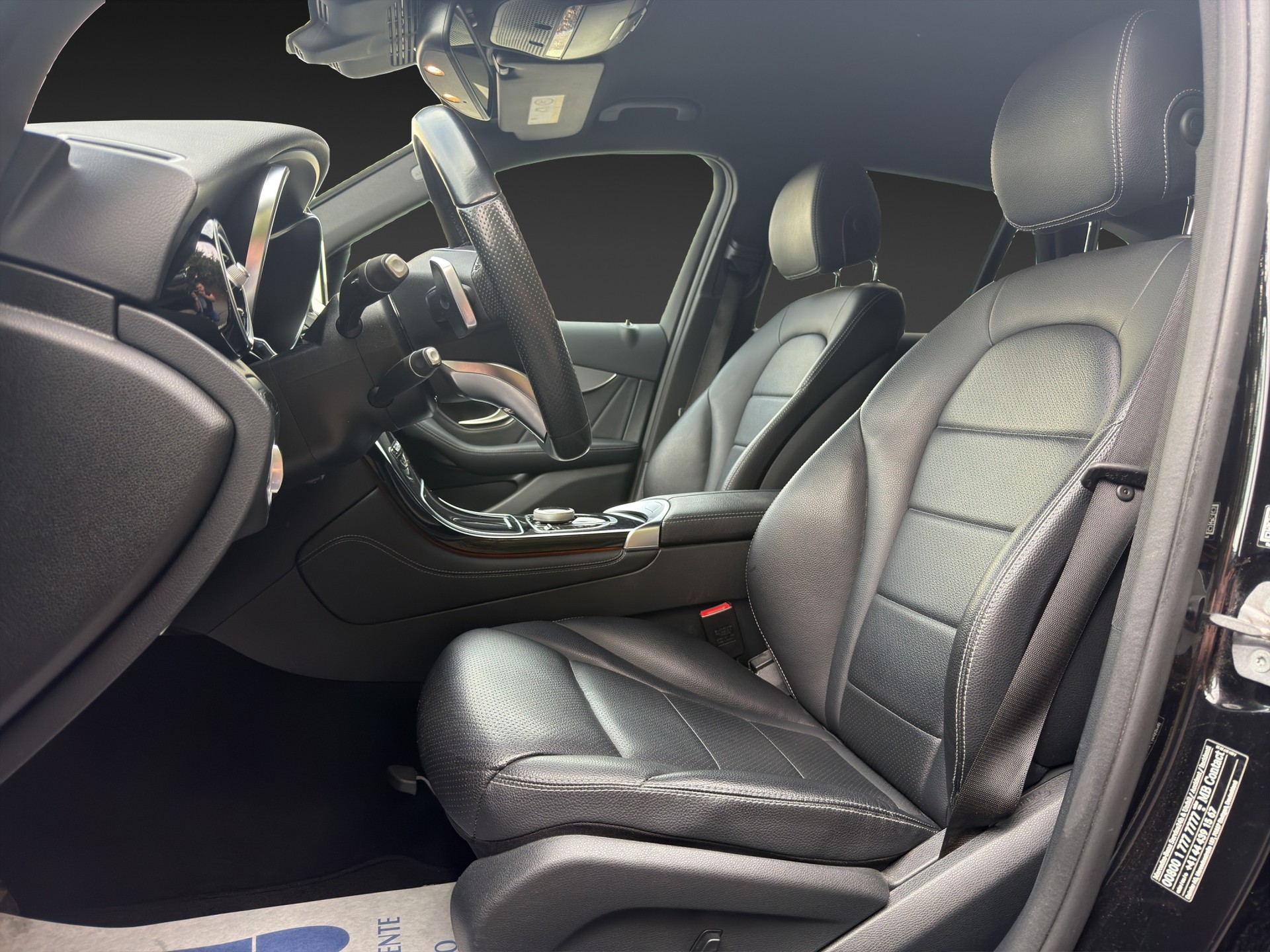 MERCEDES-BENZ GLC 250 d AMG Line 4Matic 9G-Tronic-image-10