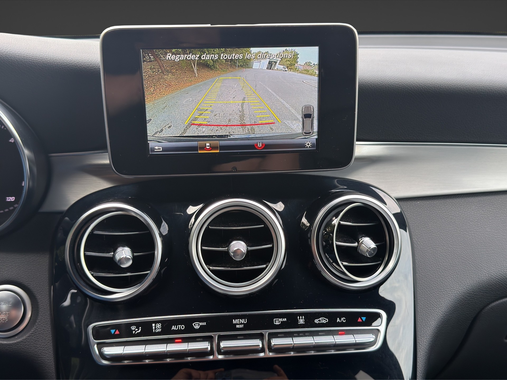 MERCEDES-BENZ GLC 250 d AMG Line 4Matic 9G-Tronic-image-9