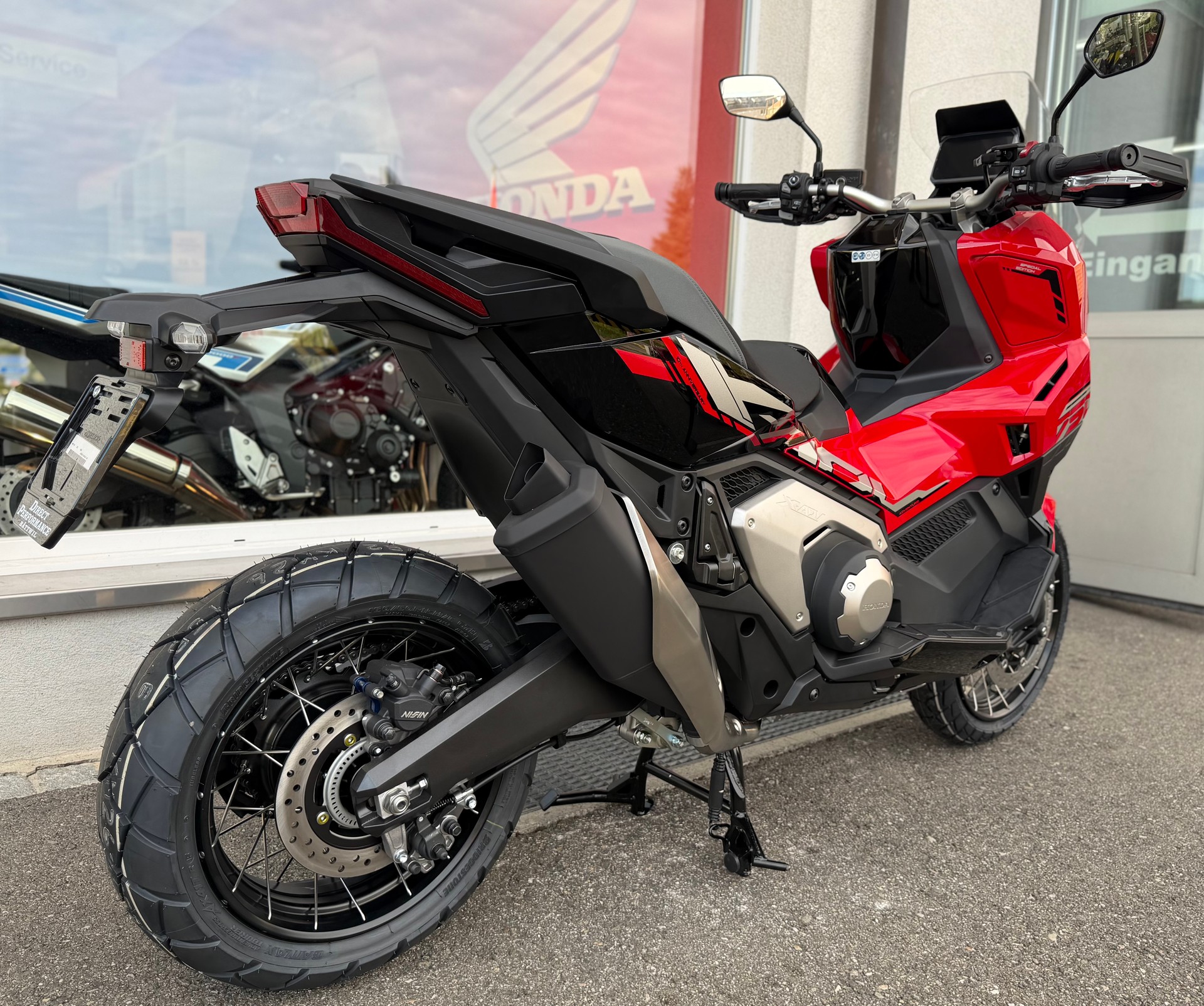 HONDA X-ADV 750 Special Edition *** 2027 ****-showroom-element-3