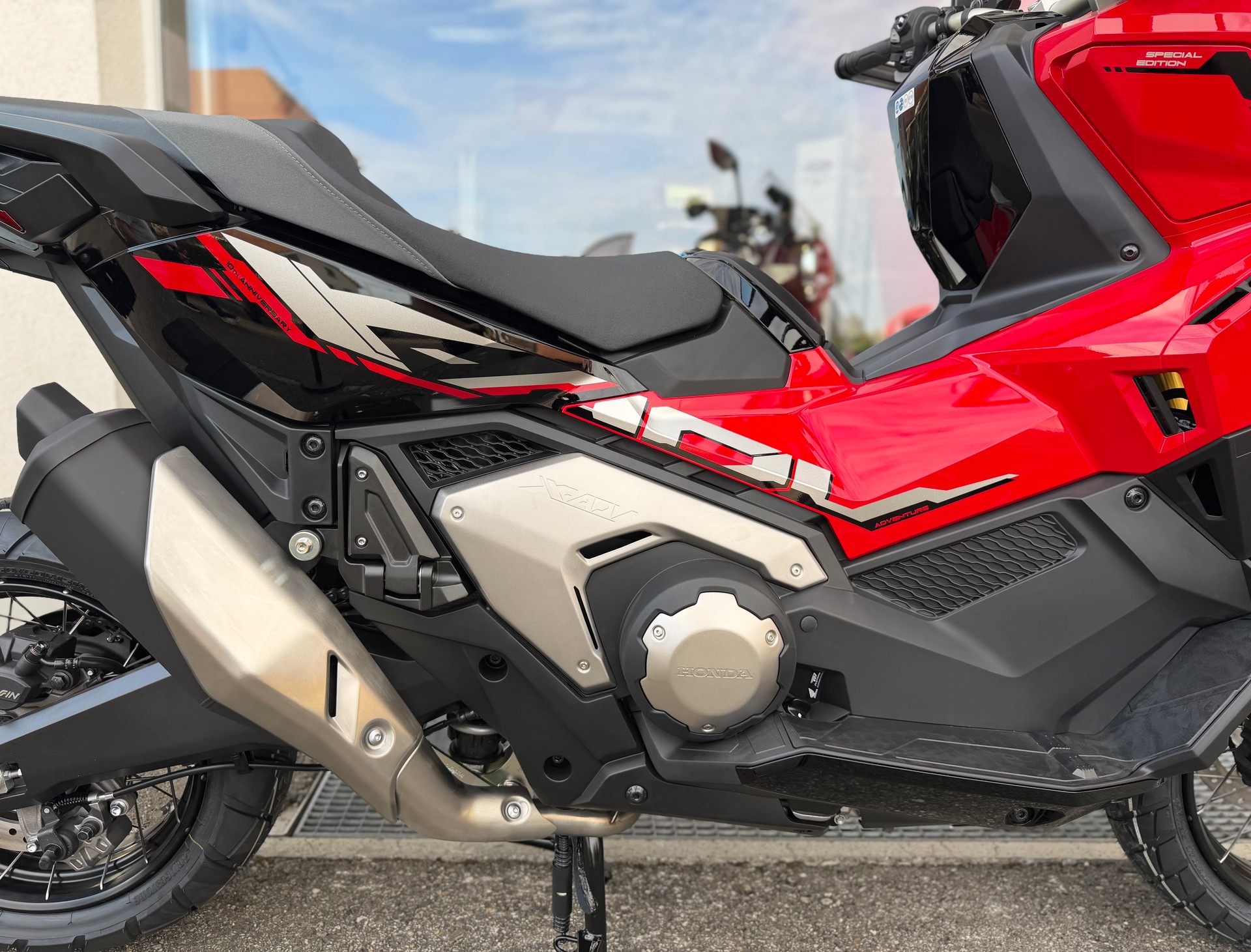 HONDA X-ADV 750 Special Edition *** 2027 ****-image-6