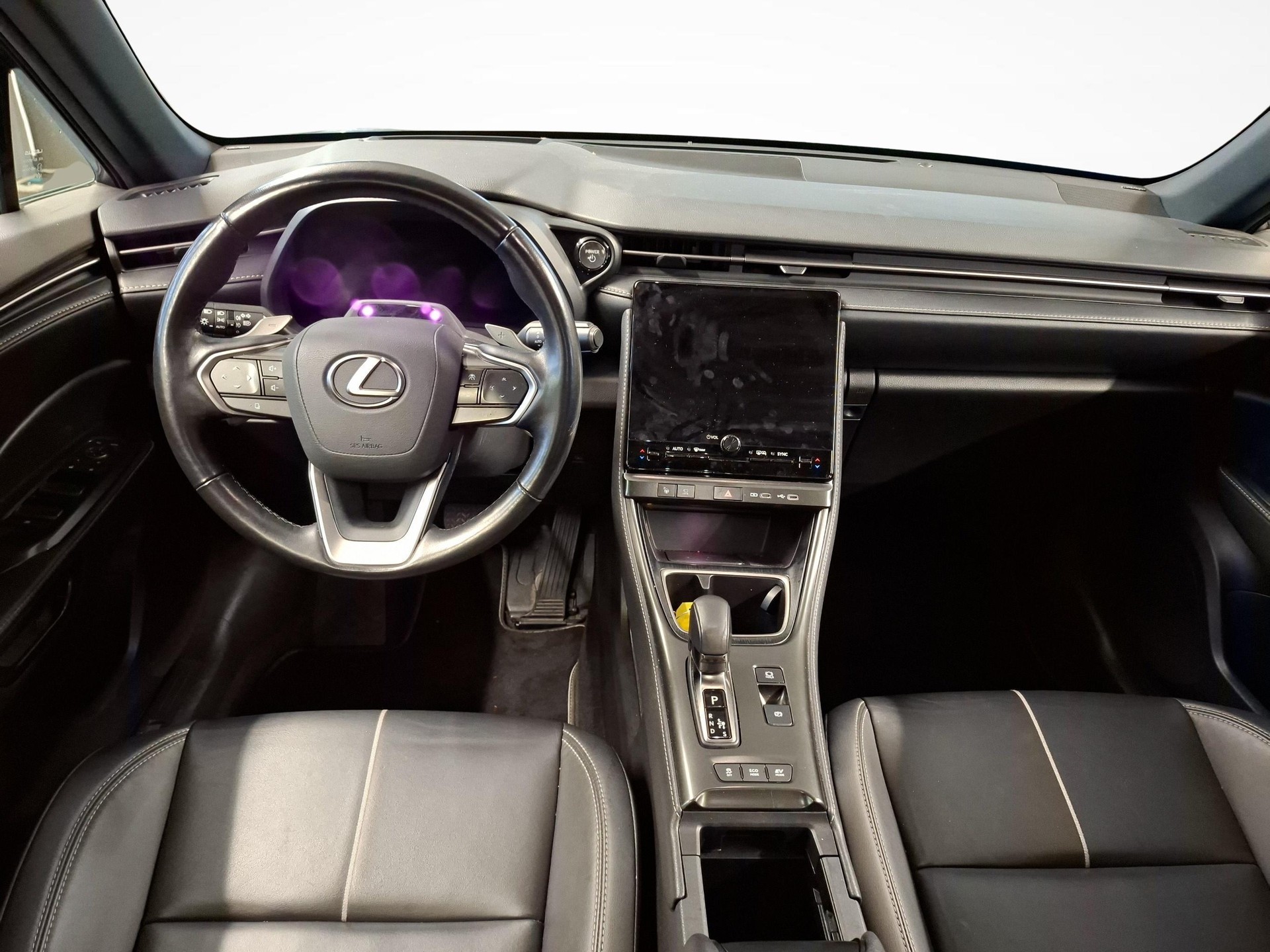 LEXUS LBX 1.5 Hybrid Relax AWD-image-6