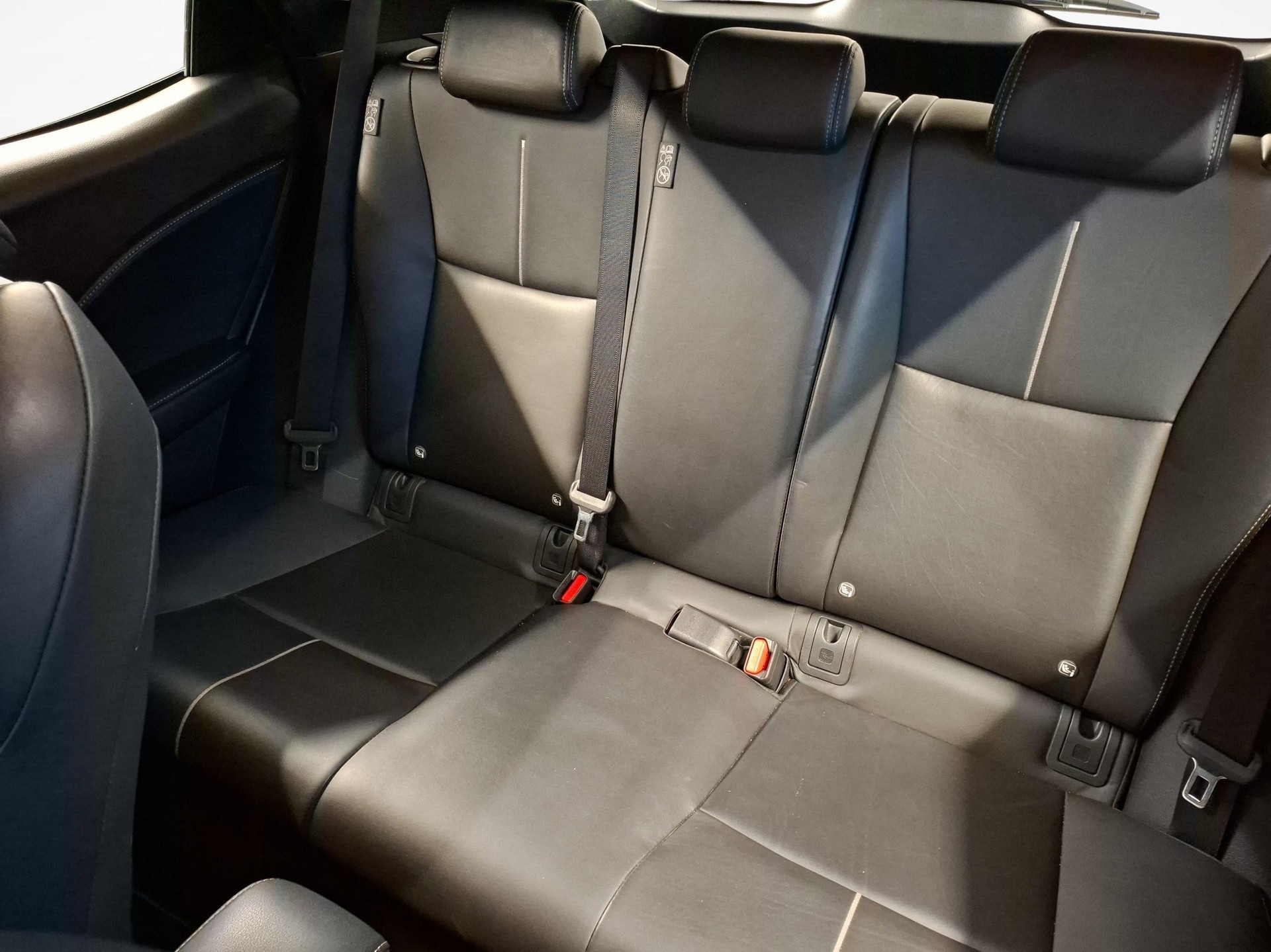 LEXUS LBX 1.5 Hybrid Relax AWD-image-8