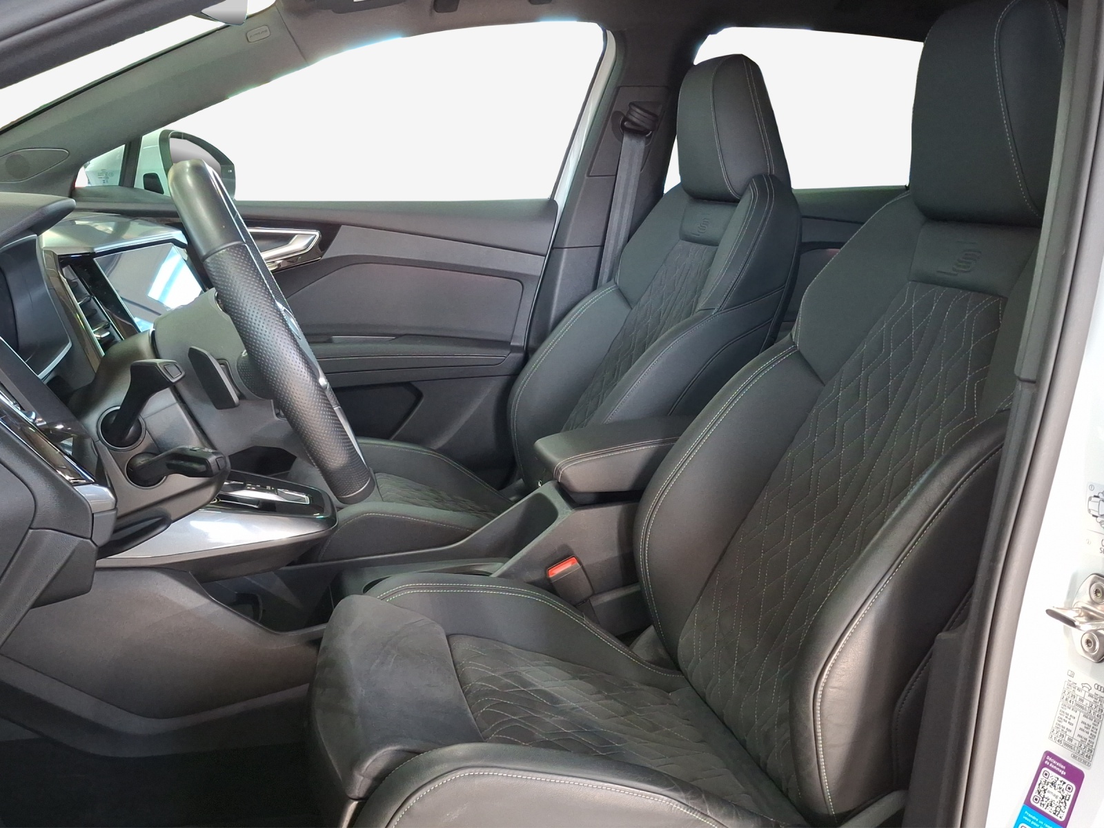 AUDI Q4 e-tron 55 quattro-image-7