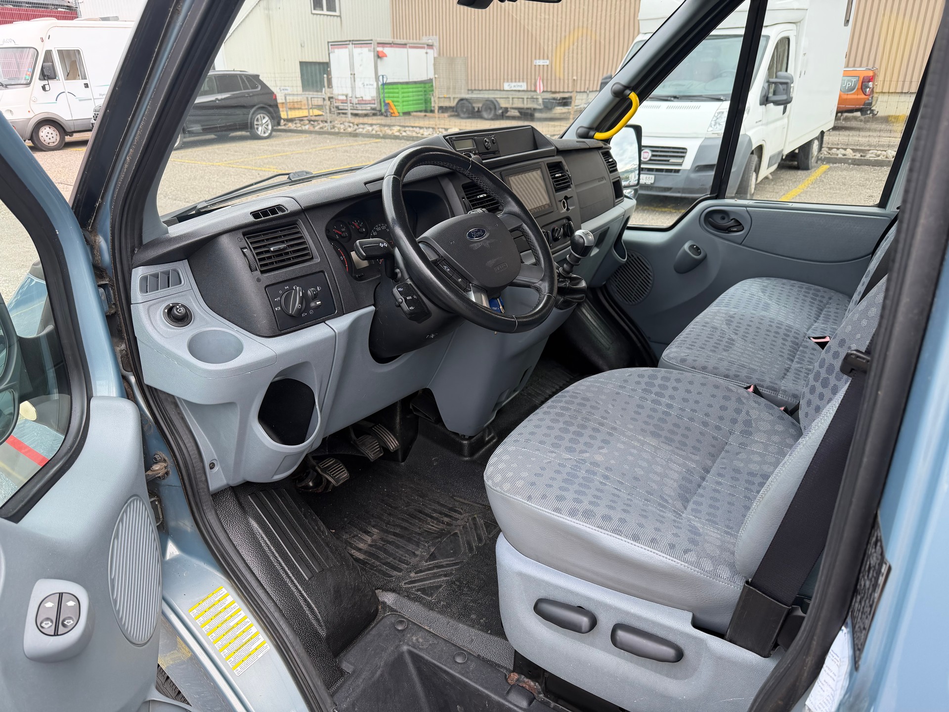 FORD Transit-image-8