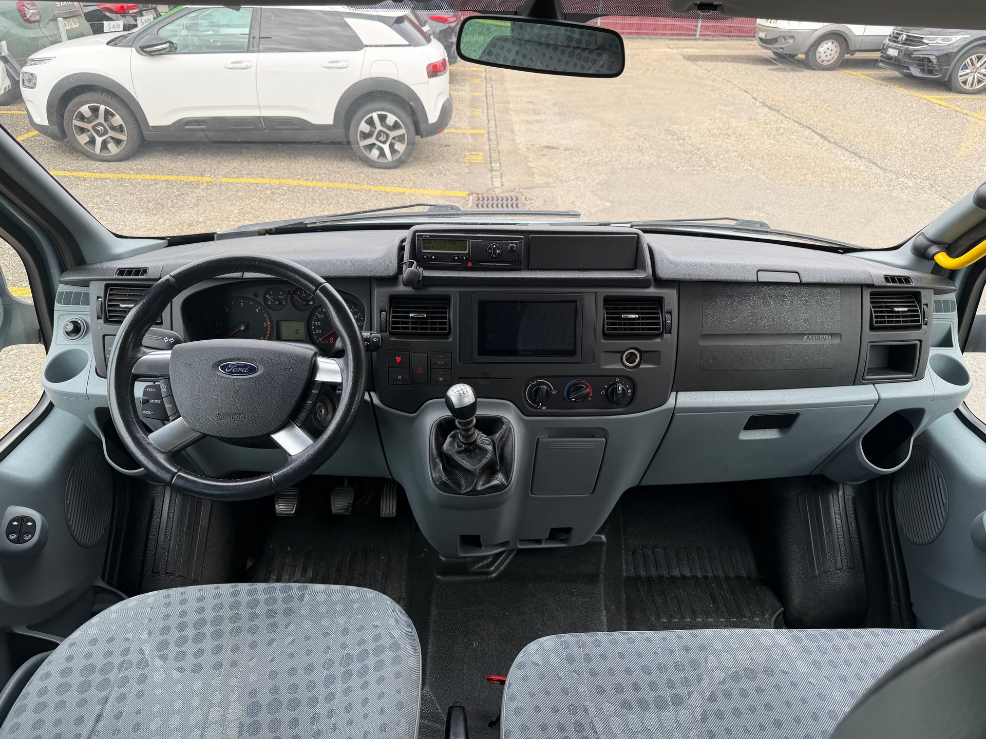 FORD Transit-image-13