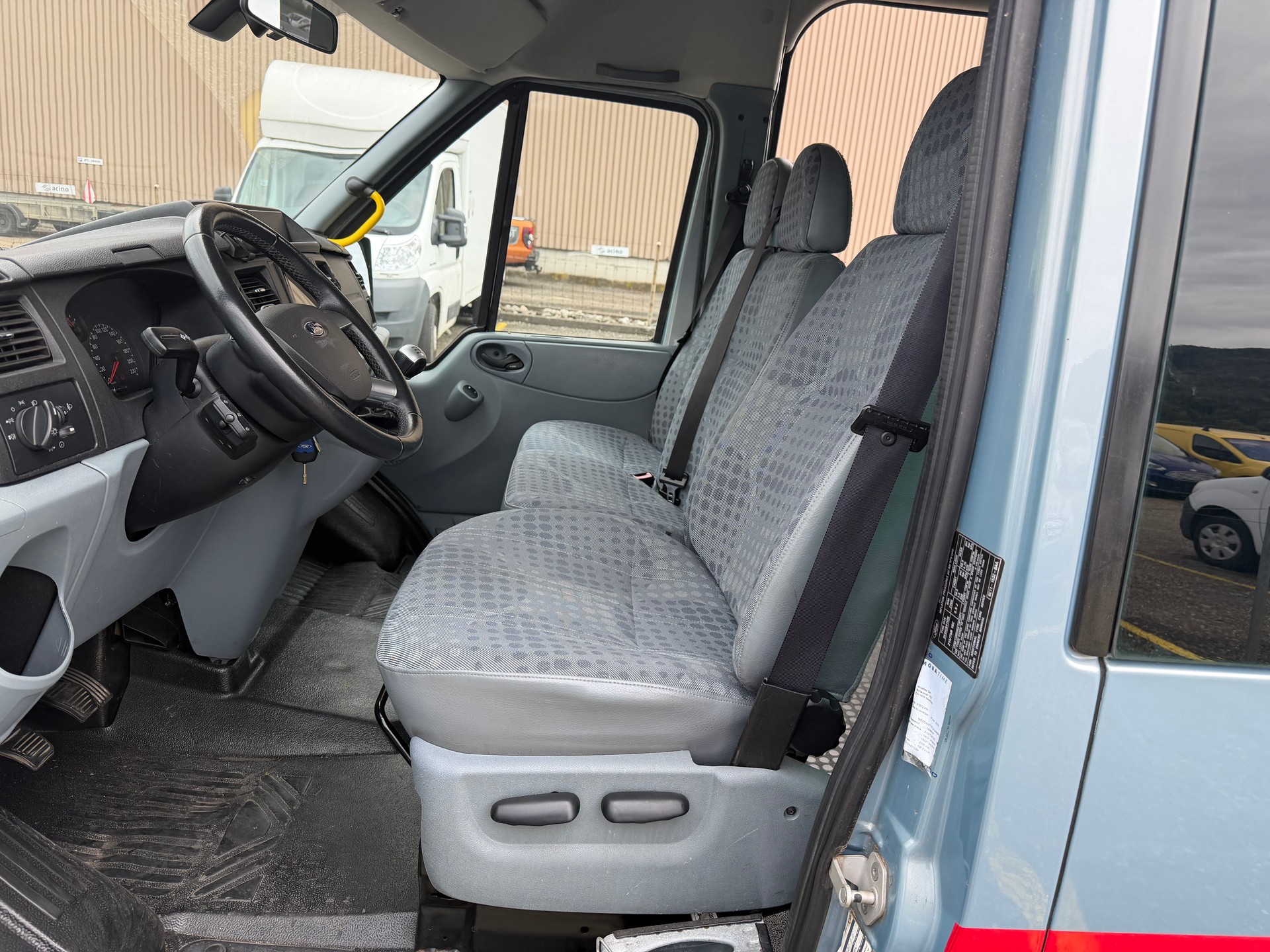 FORD Transit-image-9