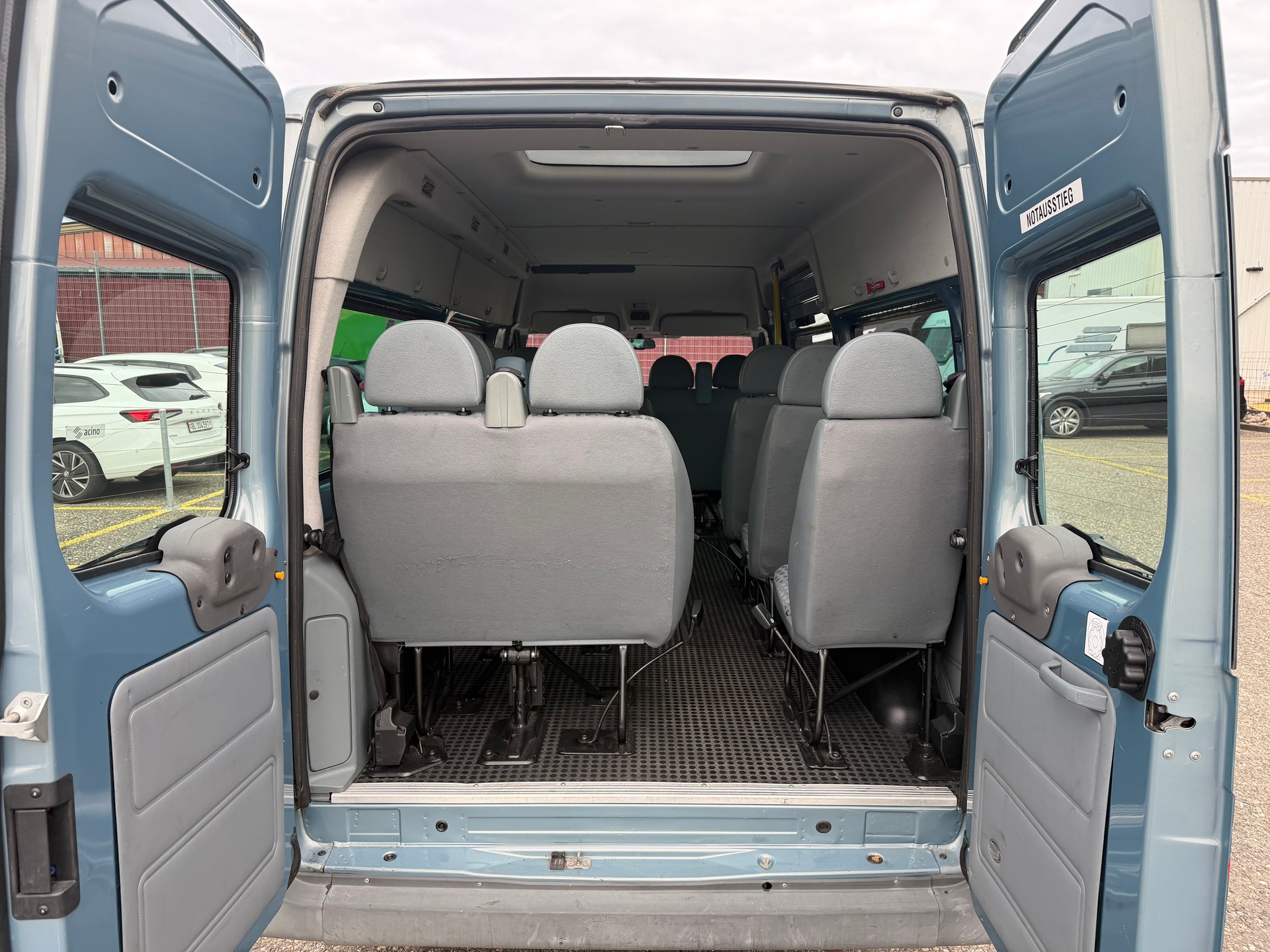 FORD Transit-image-11
