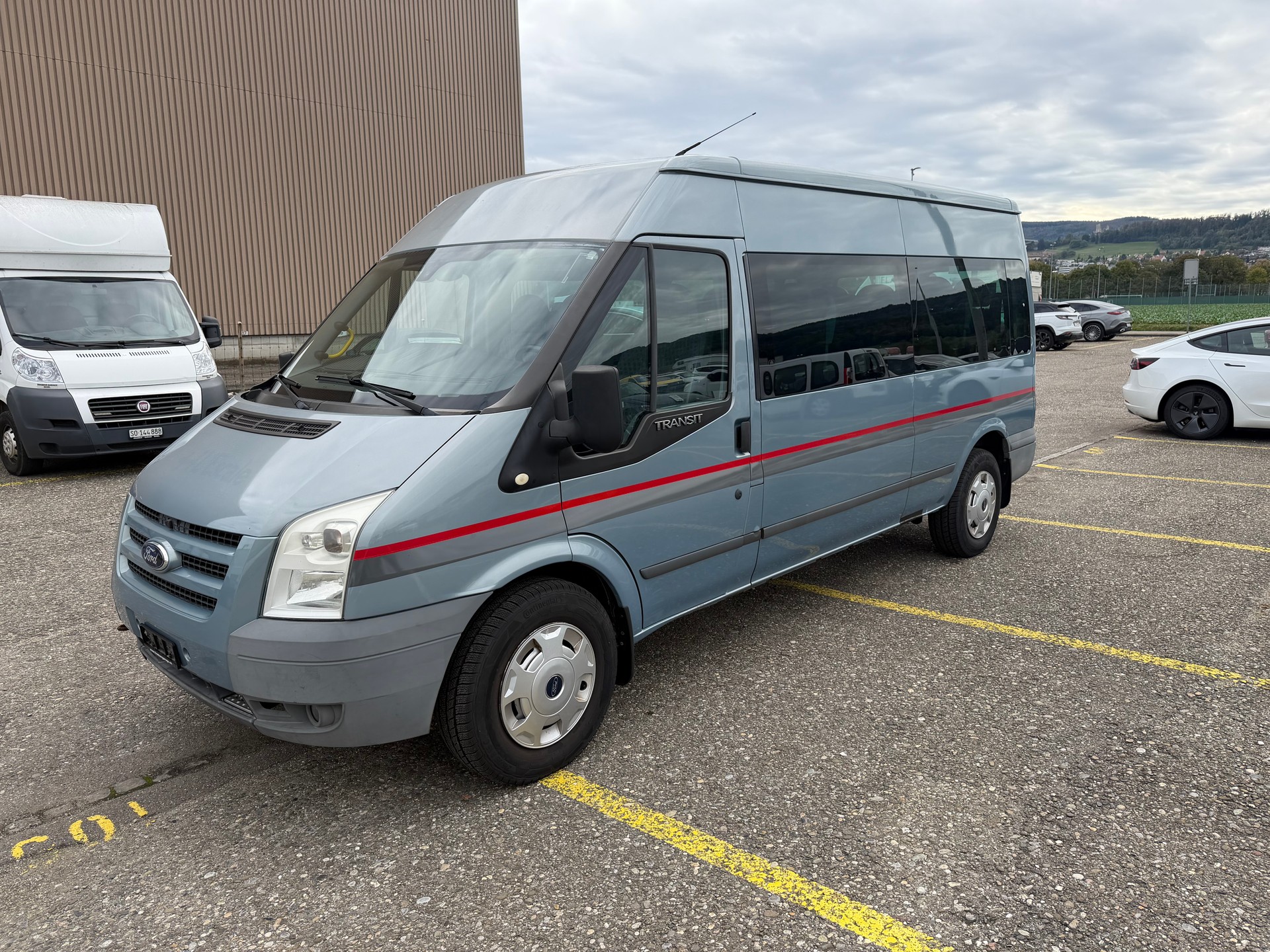 FORD Transit-image-2