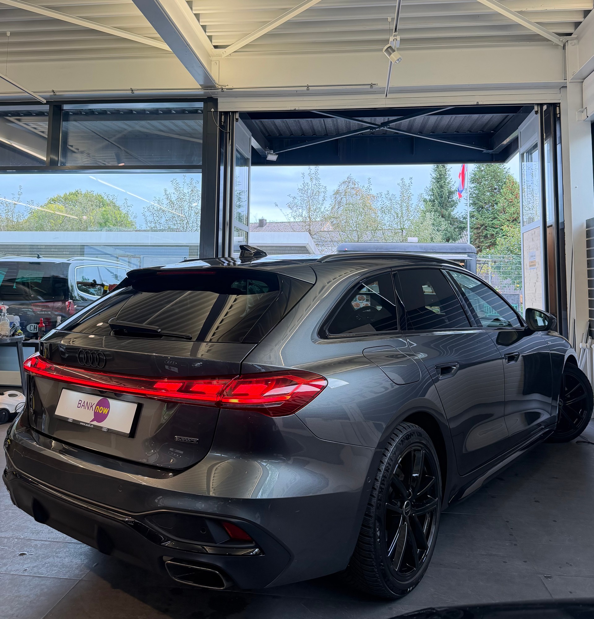 AUDI A5 Avant 2.0 TFSI quattro S-Tronic-image-3