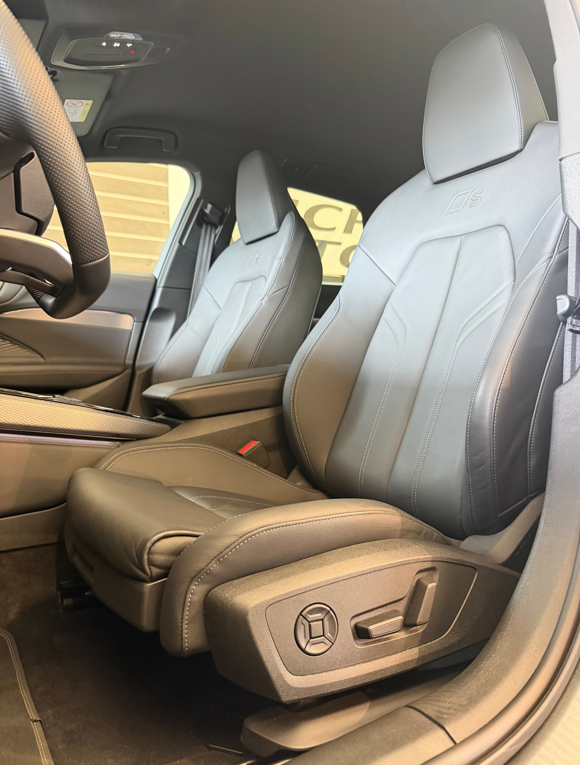 AUDI A5 Avant 2.0 TFSI quattro S-Tronic-image-6