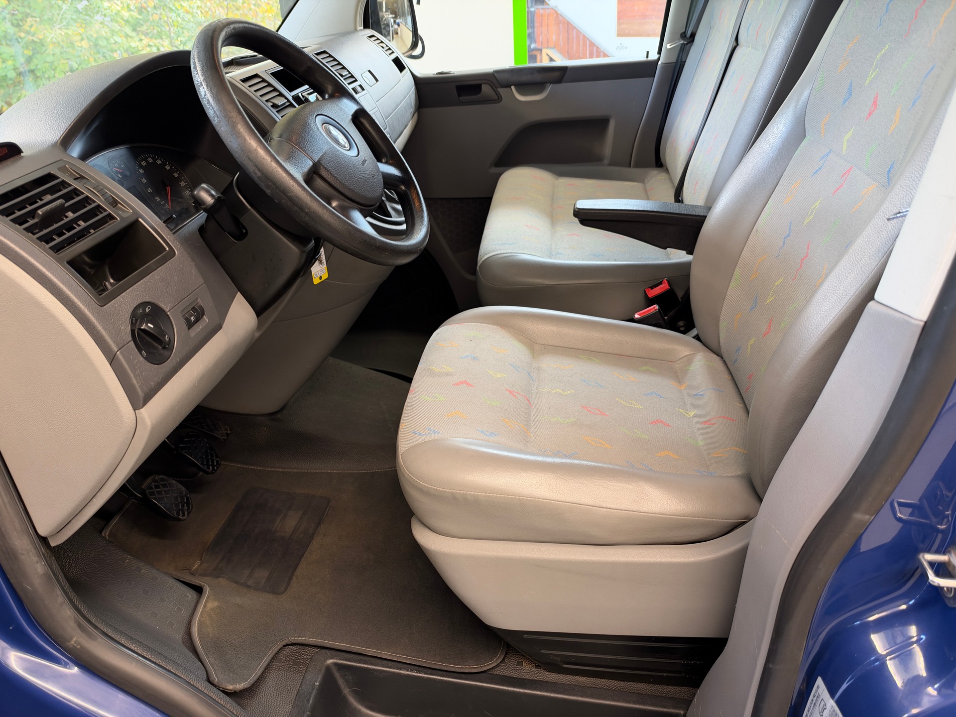 VW 1.9 TDI PD Camping-Bus-image-11