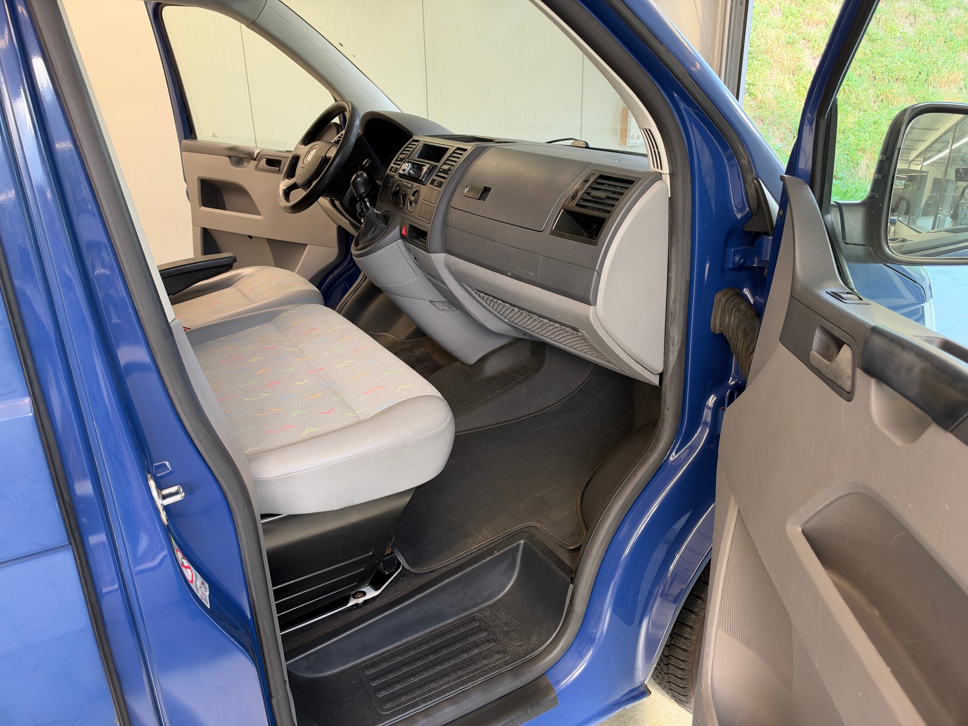 VW 1.9 TDI PD Camping-Bus-image-13