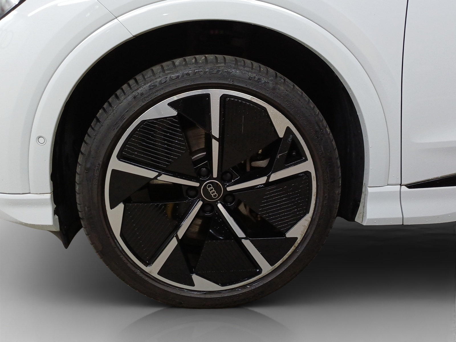 AUDI Q4 Sportback e-tron 50 quattro-image-16