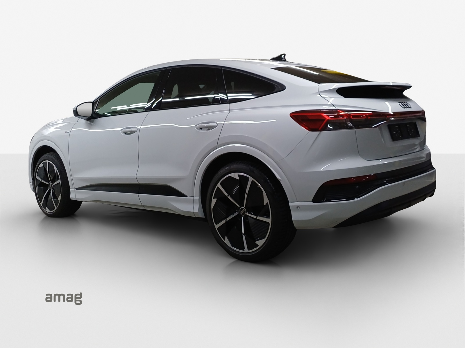 AUDI Q4 Sportback e-tron 50 quattro-image-2