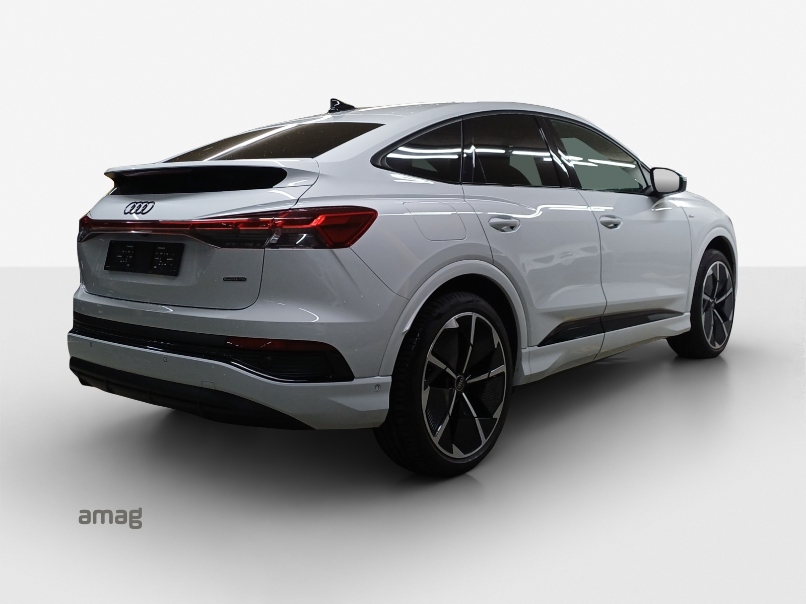 AUDI Q4 Sportback e-tron 50 quattro-image-5