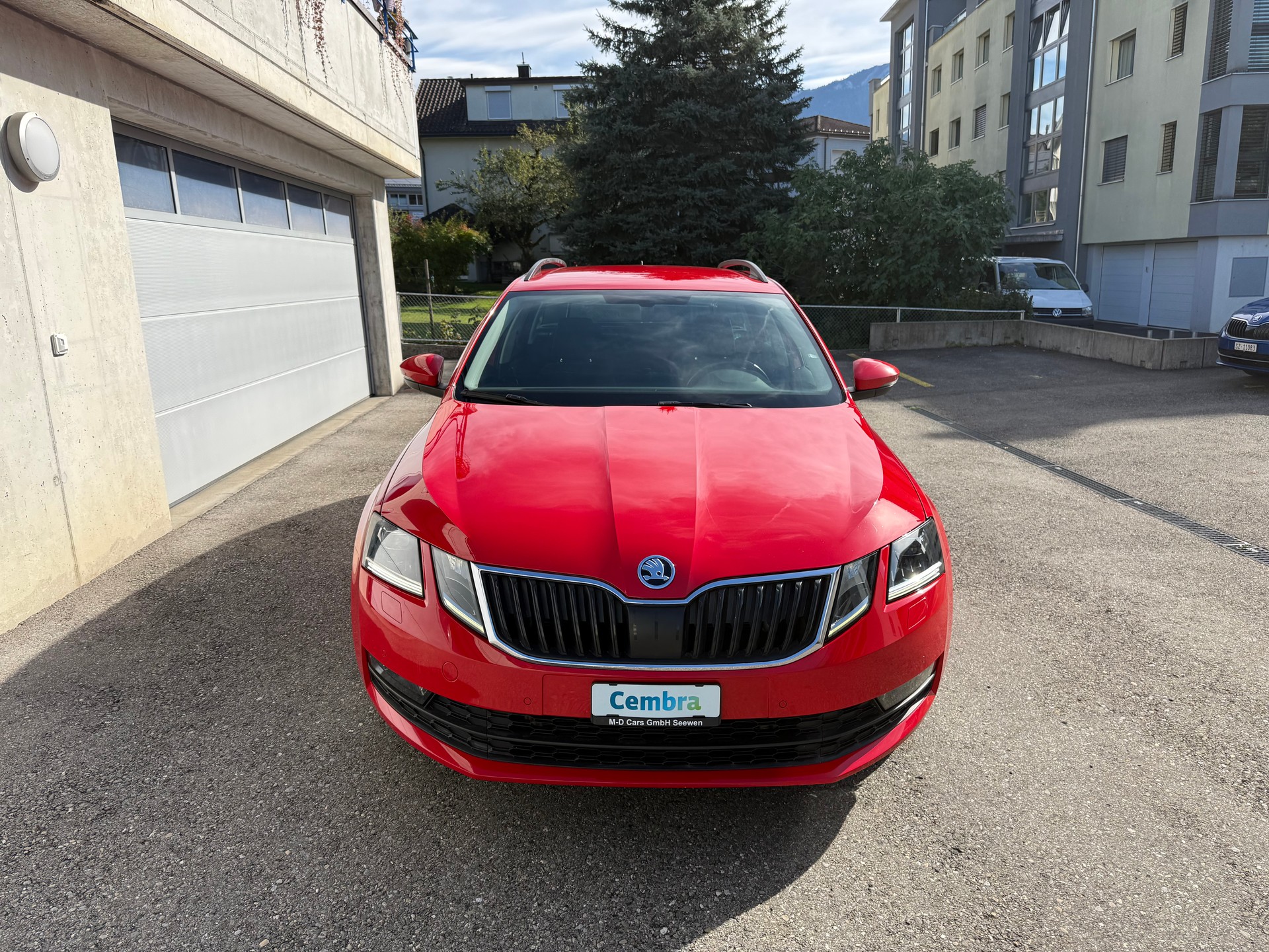 SKODA Octavia Combi 1.6 TDI Ambition 4x4-image-1