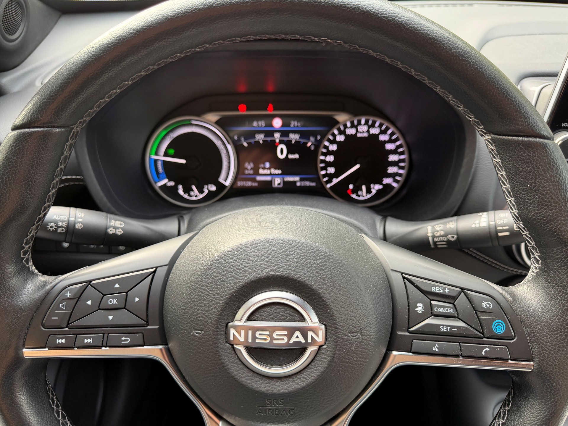 NISSAN Juke 1.6 FHEV Tekna-image-4
