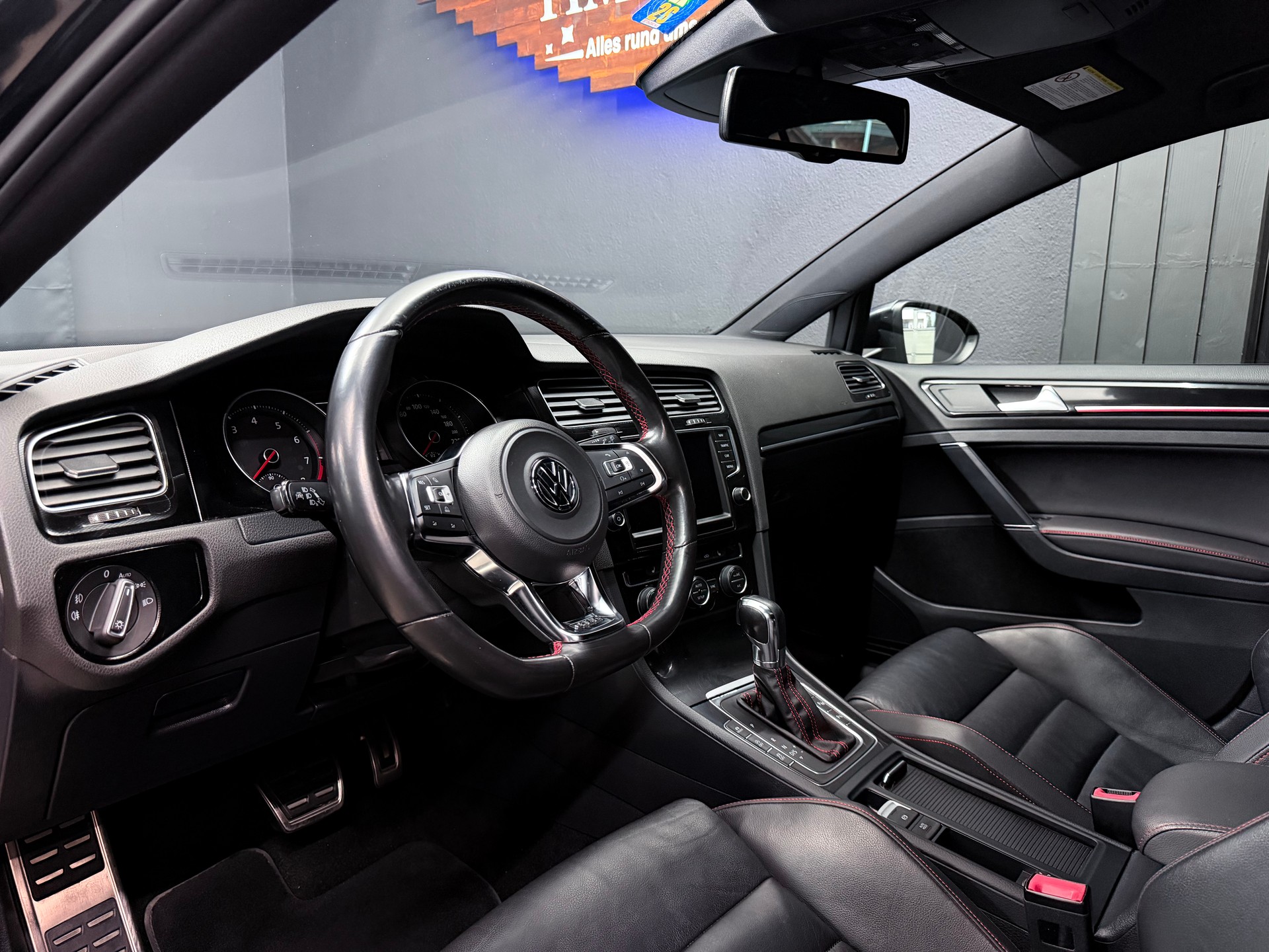 VW Golf 2.0 TSI GTI Performance DSG-image-8