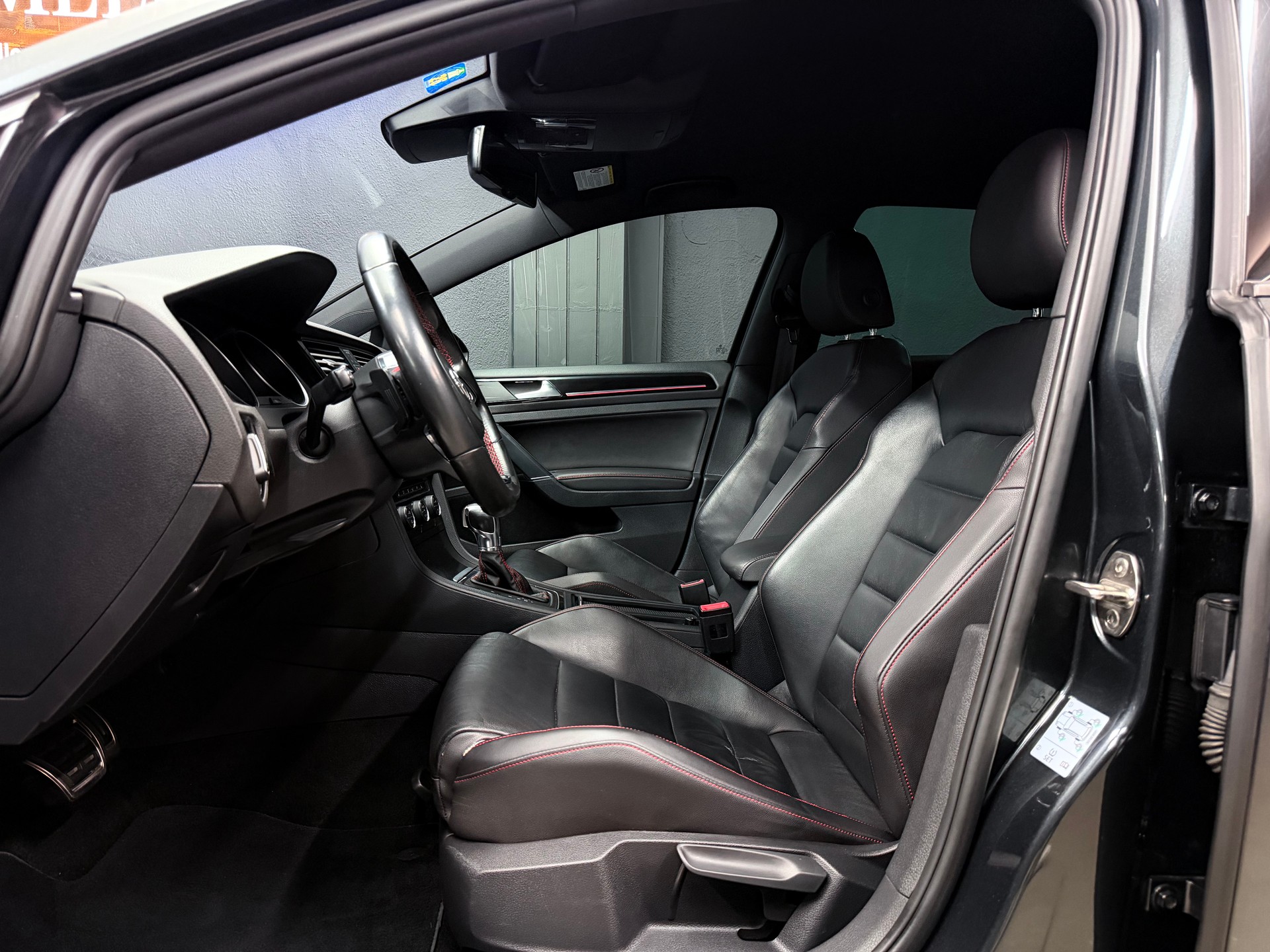 VW Golf 2.0 TSI GTI Performance DSG-image-7