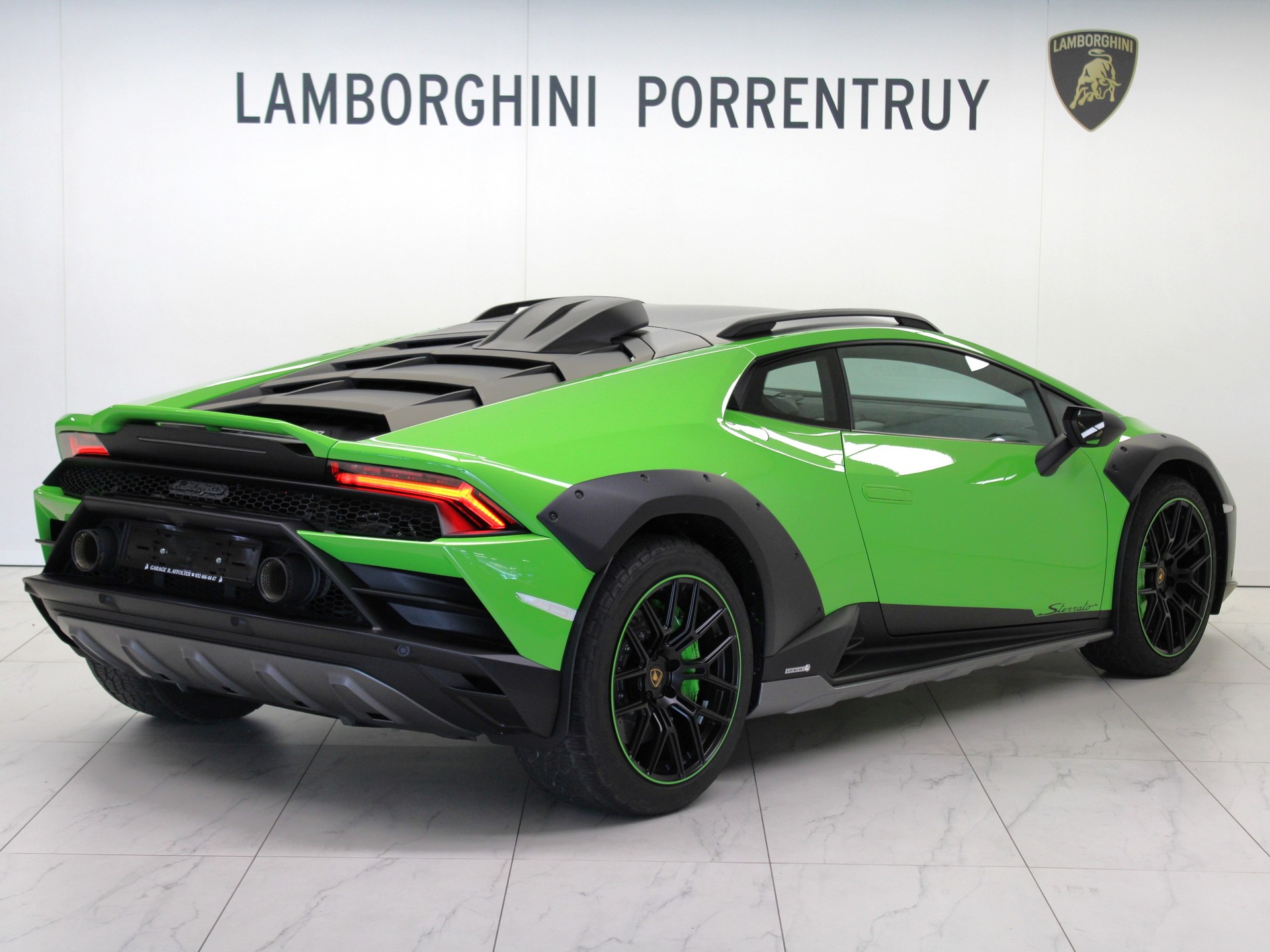 LAMBORGHINI Huracan Sterrato-image-2