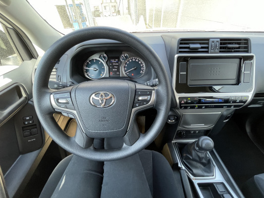 TOYOTA LandCruiser 2.8TD Active-image-8
