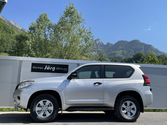TOYOTA LandCruiser 2.8TD Active-image-2