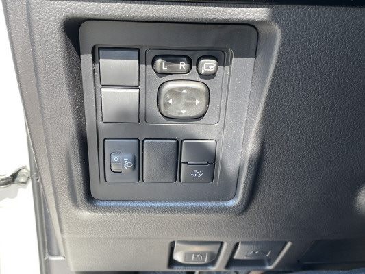 TOYOTA LandCruiser 2.8TD Active-image-7