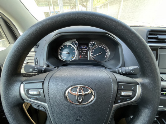 TOYOTA LandCruiser 2.8TD Active-image-9