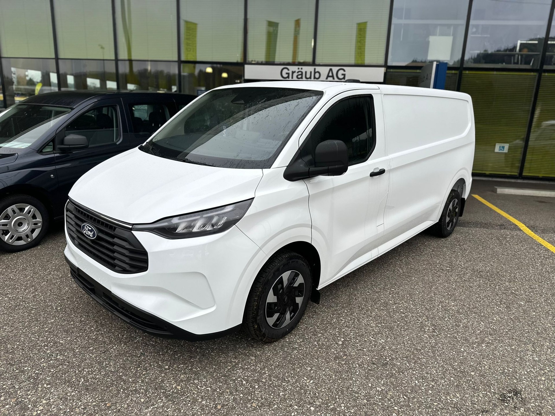 FORD Transit Custom Van PHEV 320 L2H1 Trend Automat-image-2