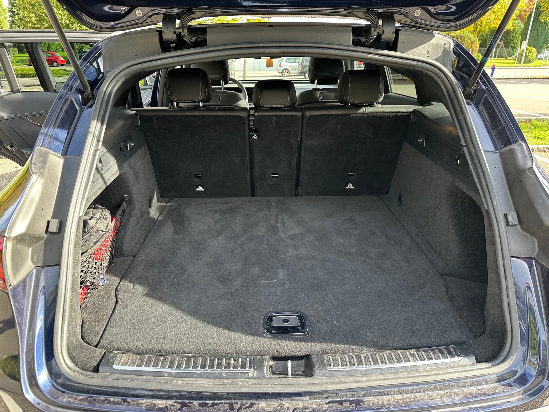 MERCEDES-BENZ EQC 400 AMG Line 4Matic-image-7
